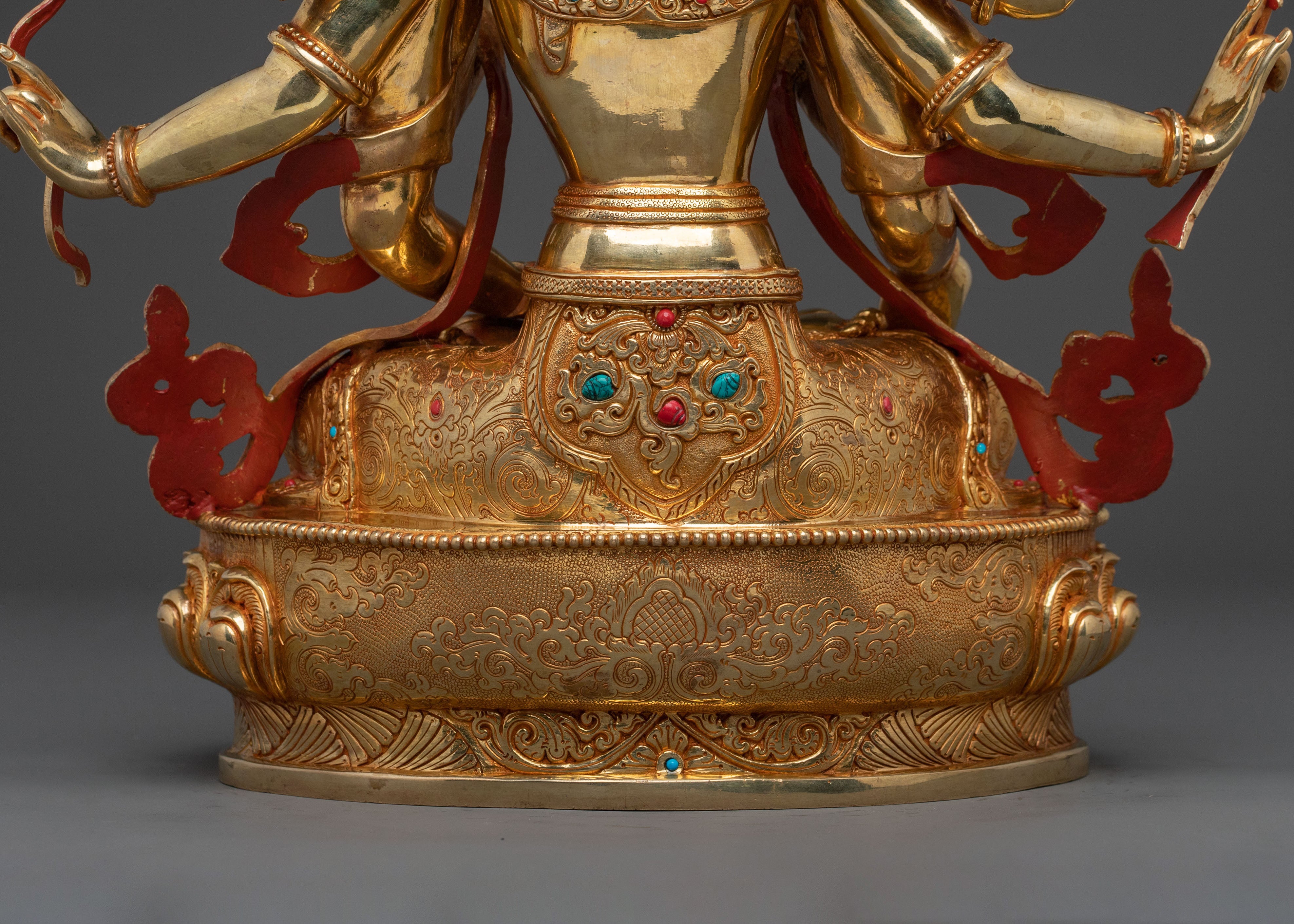 Namgyalma Bodhisattva: Figurine with Antique Finish