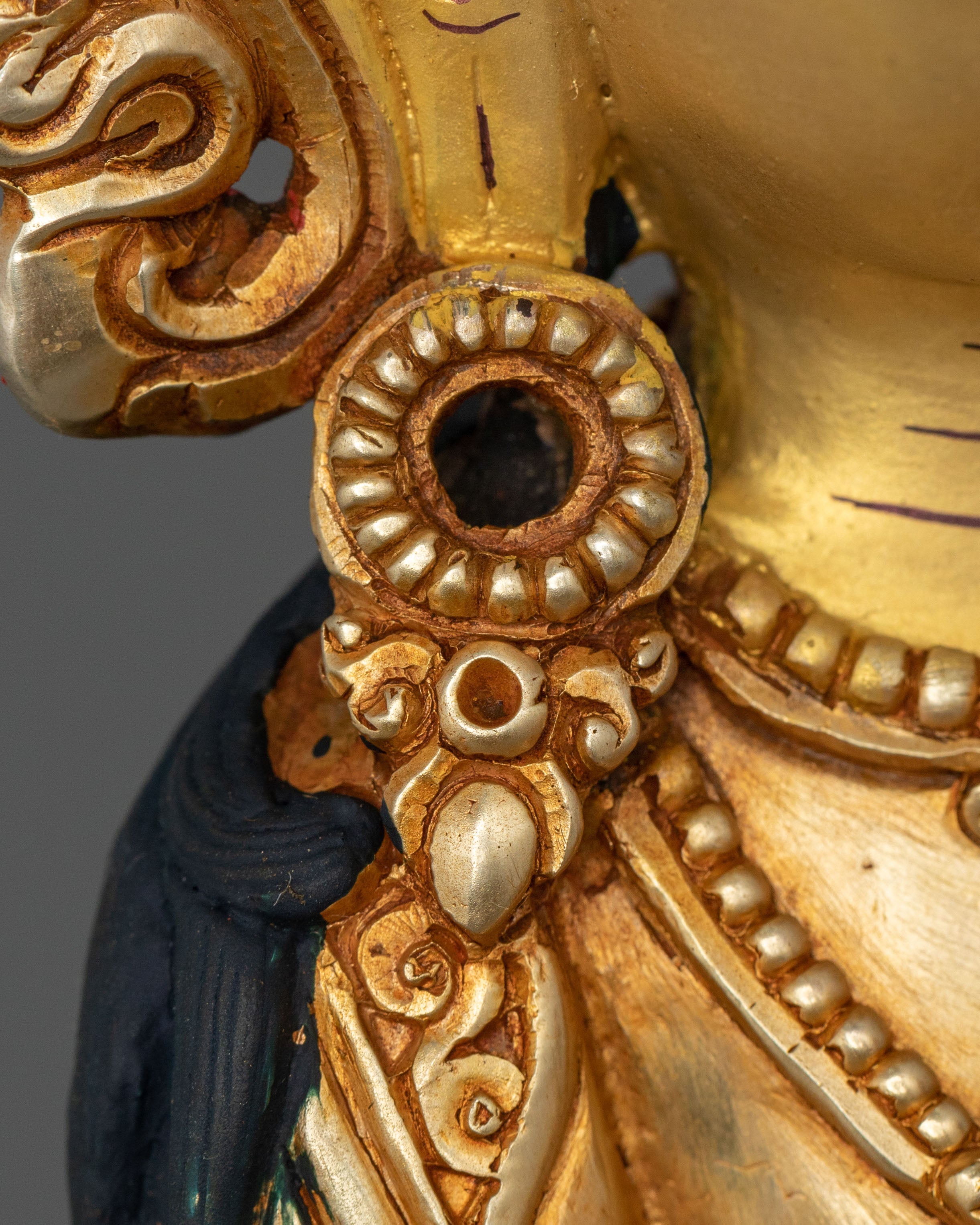 Vajrasattva Statue | 24K Gold Gilded Sacred Figurine