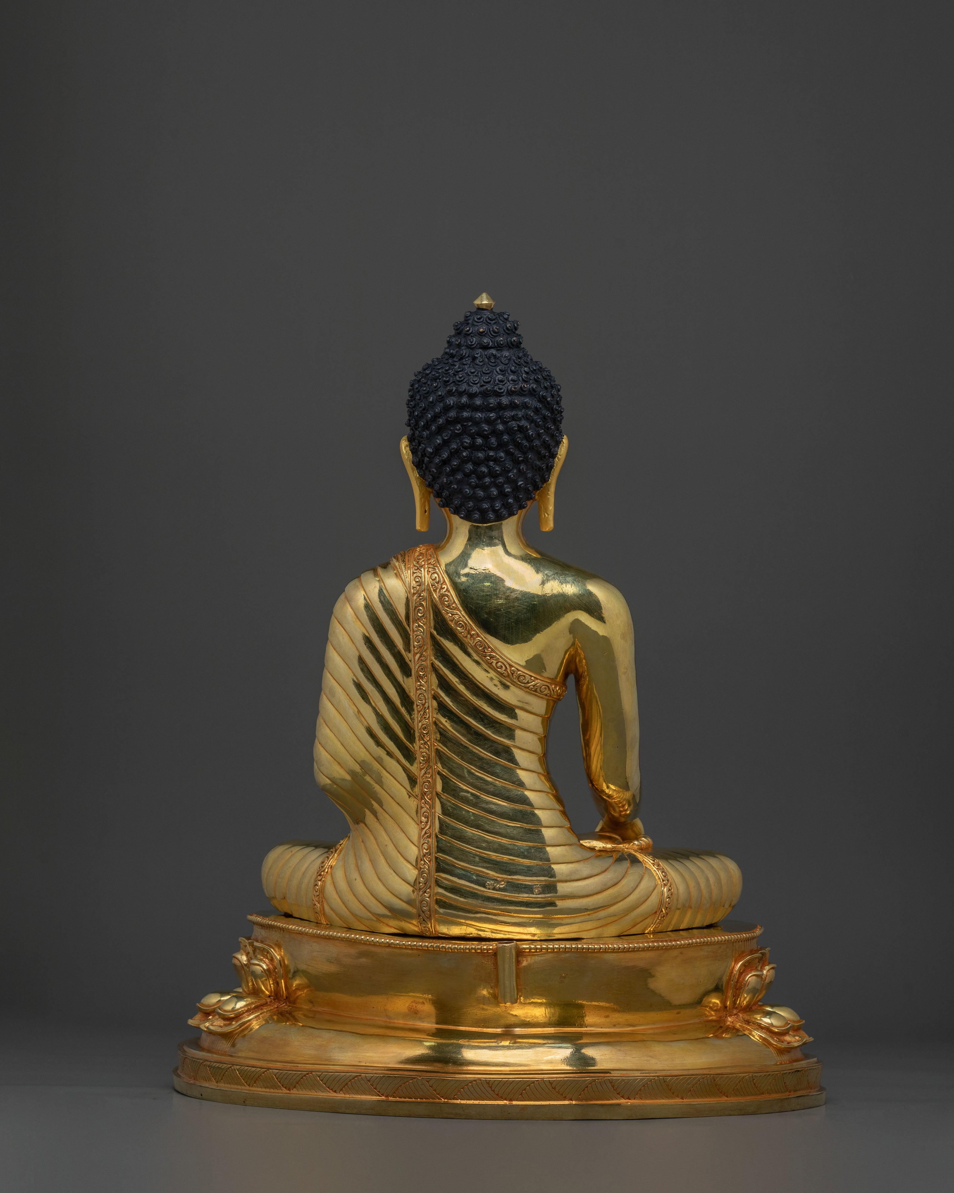 historical founder of buddhism shakyamuni buddha statue
