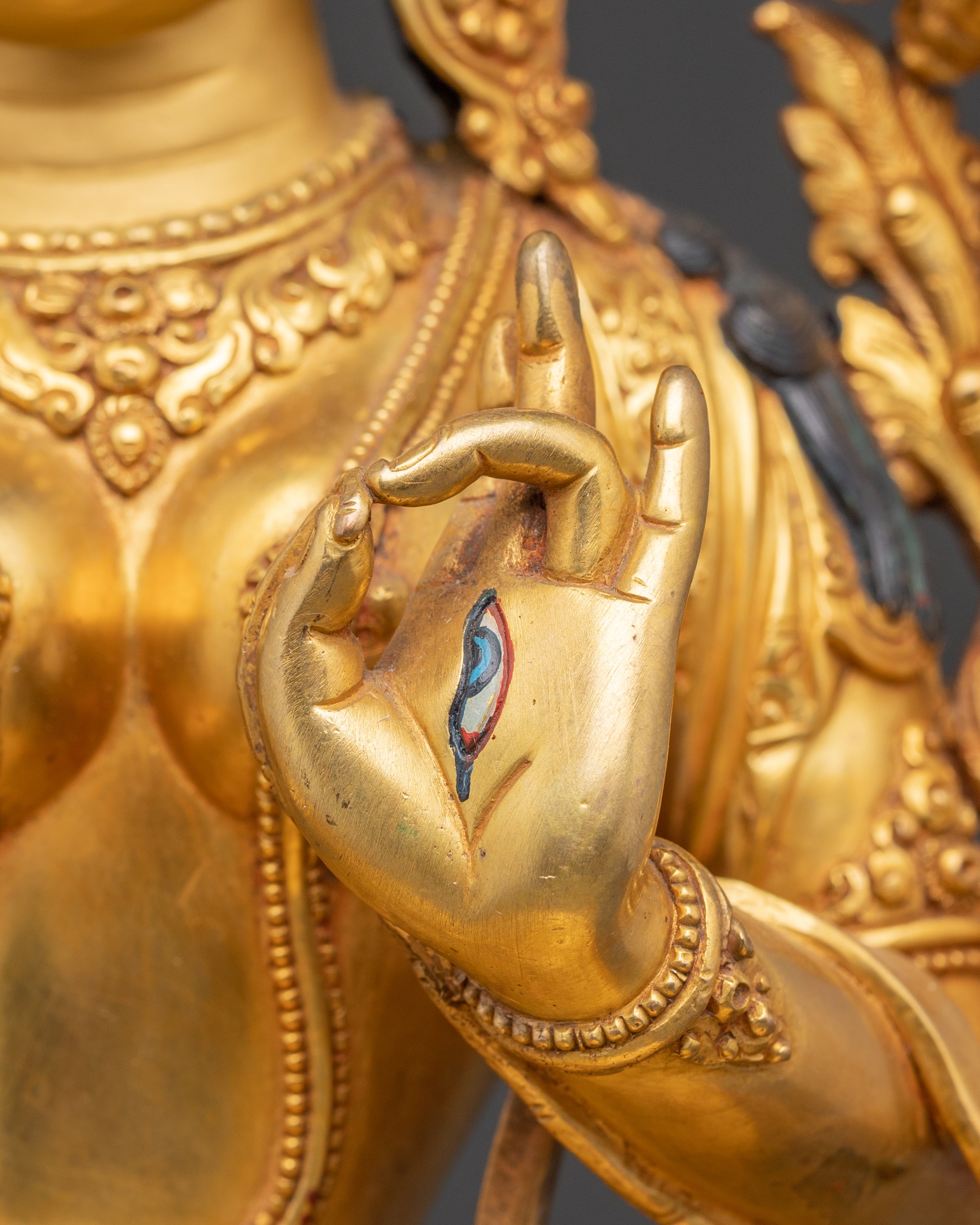 White Tara Statue: Symbol of Power and Compassion