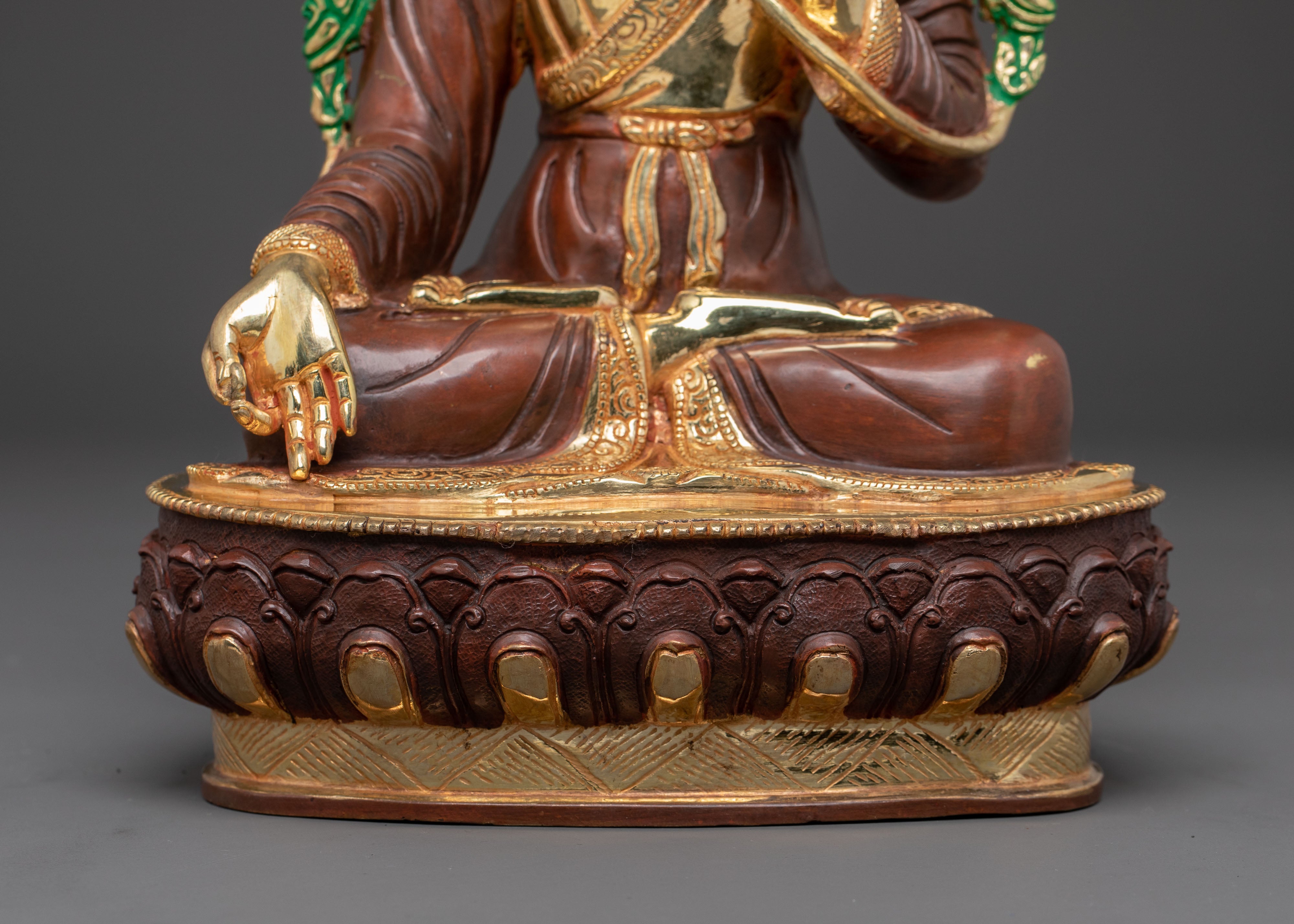 Yuthok Yontan Gonpo Statue: Founder of Tibetan Medicine