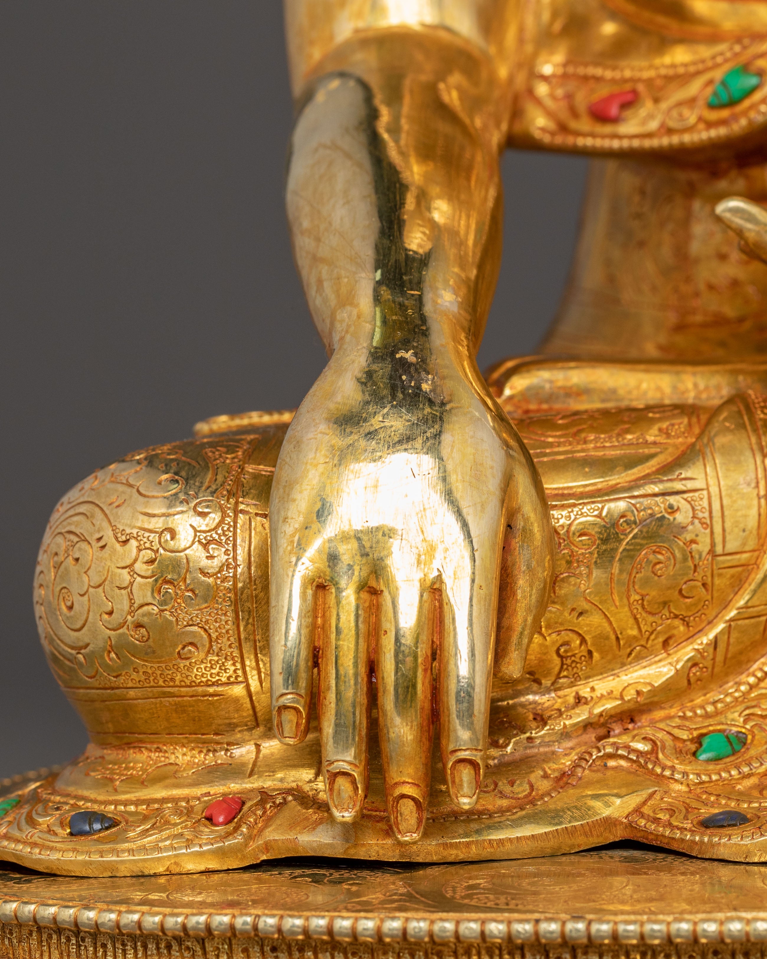 Buddha Shakyamuni 24K Gold-Gilded Statue | Radiant Enlightenment
