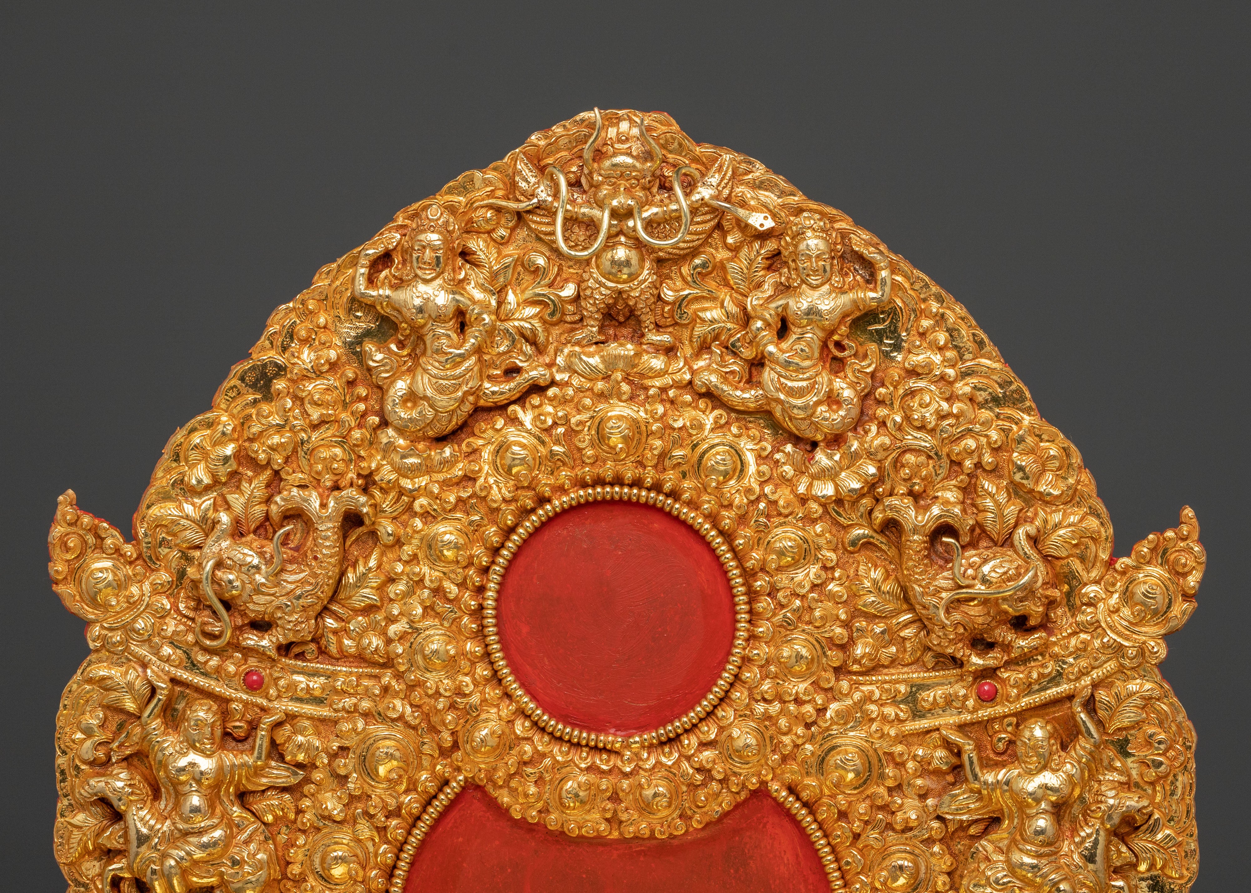 Handcrafted Throne | Embodiment of Divine Presence