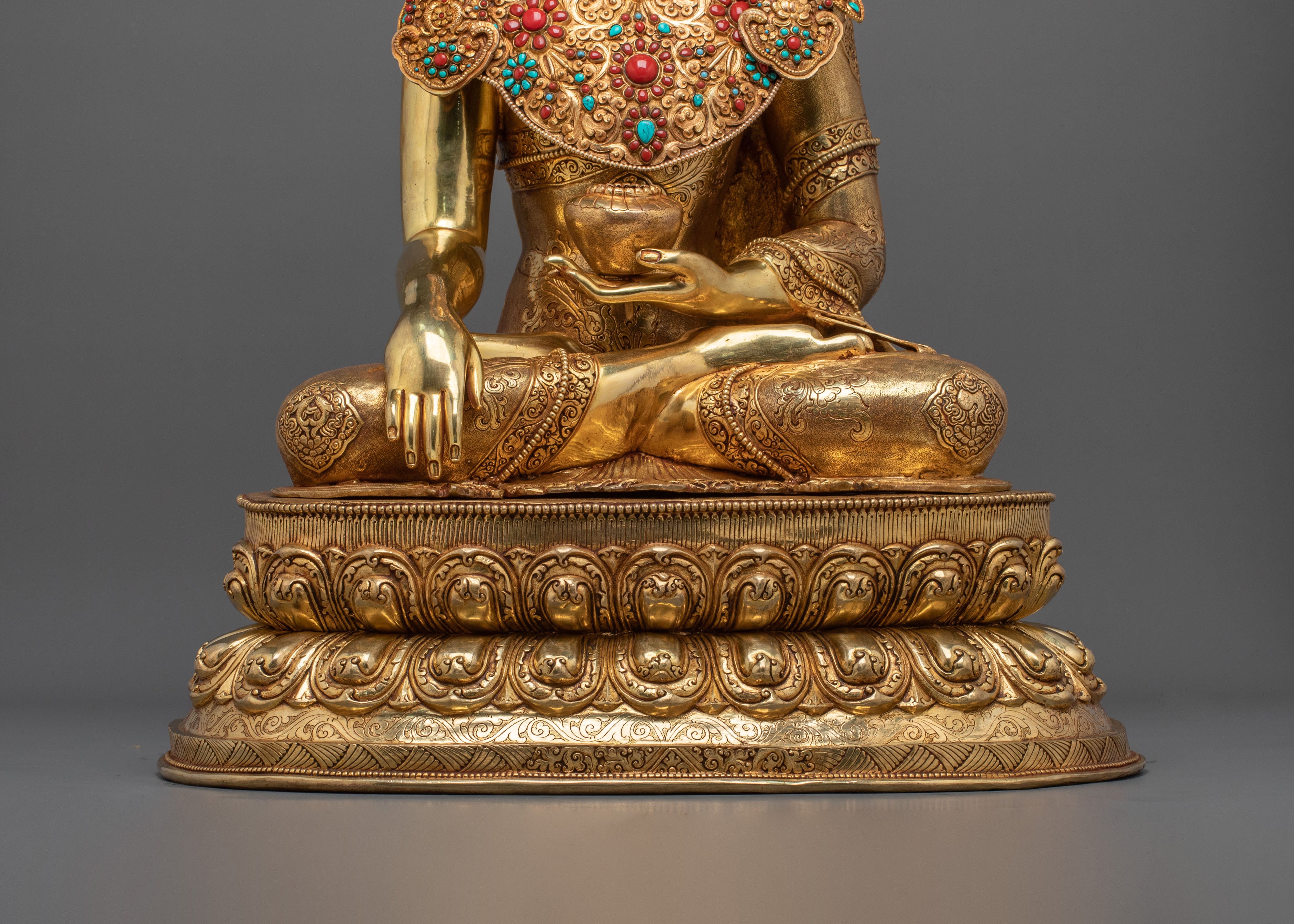 Crown Shakyamuni Buddha Statue | 24K Gold Gilded Figurine