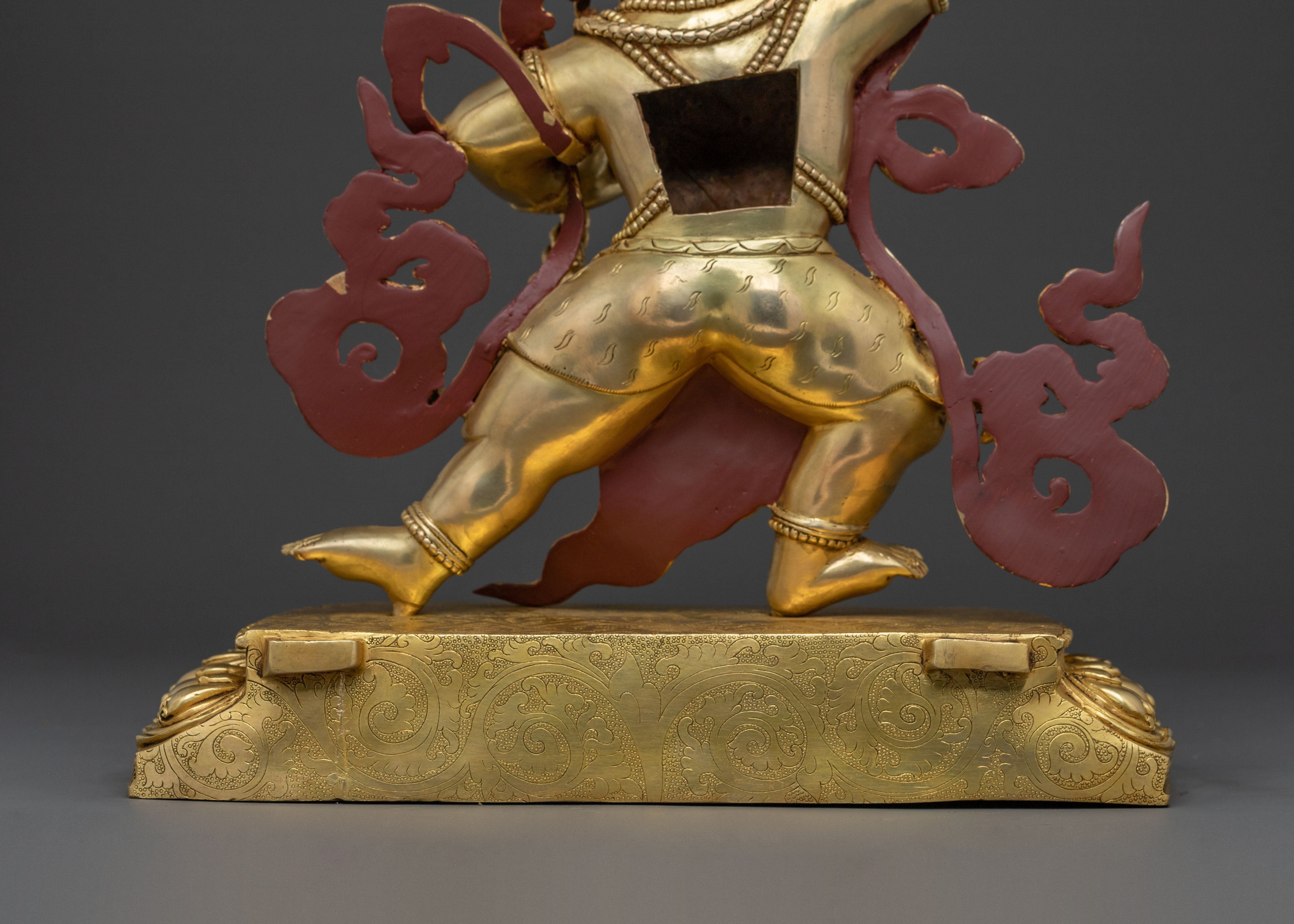 Guardian Vajrapani Statue: Spiritual Protection