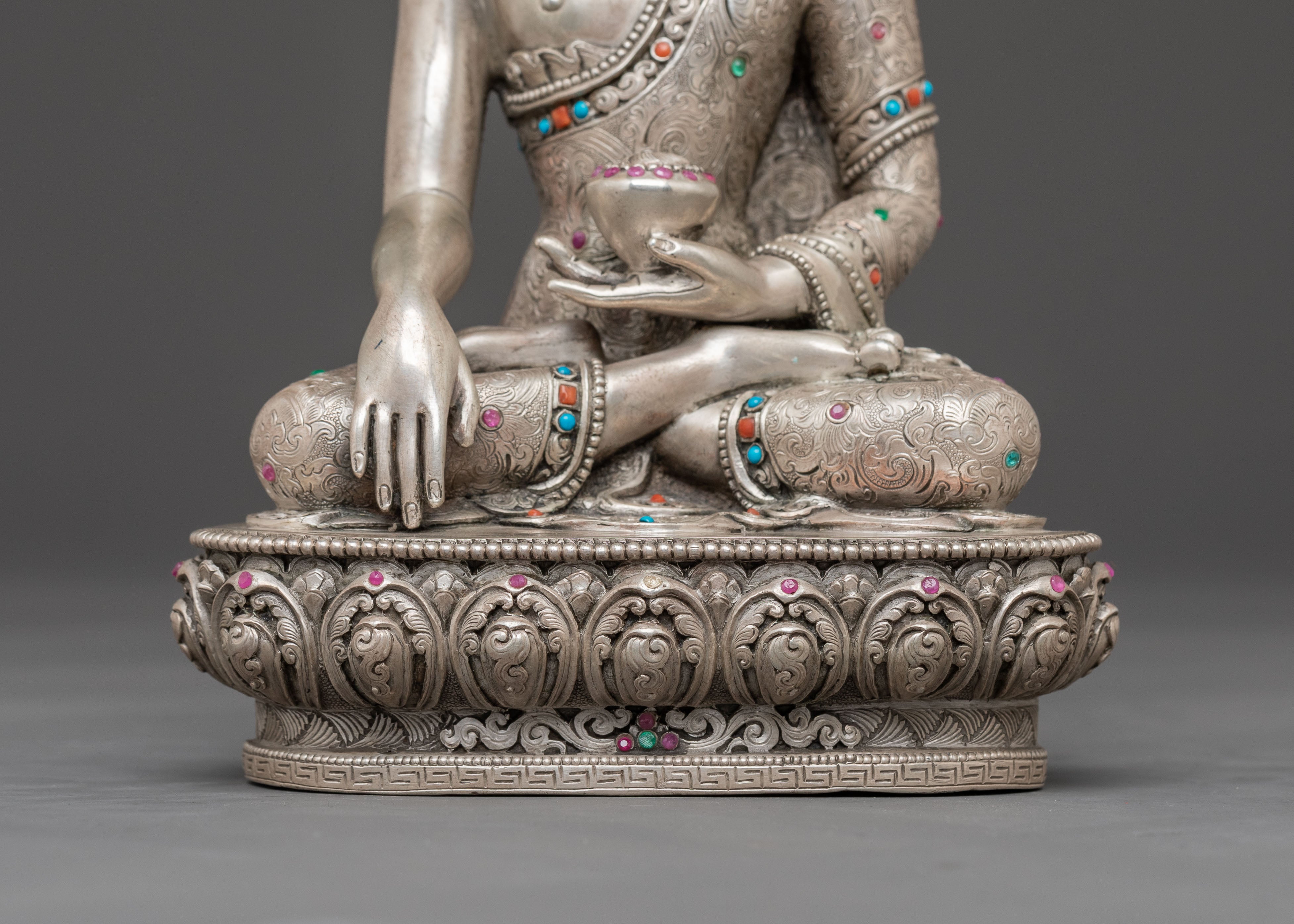Wisdom Master Shakyamuni Statue: 92.5 Silver Sculpture