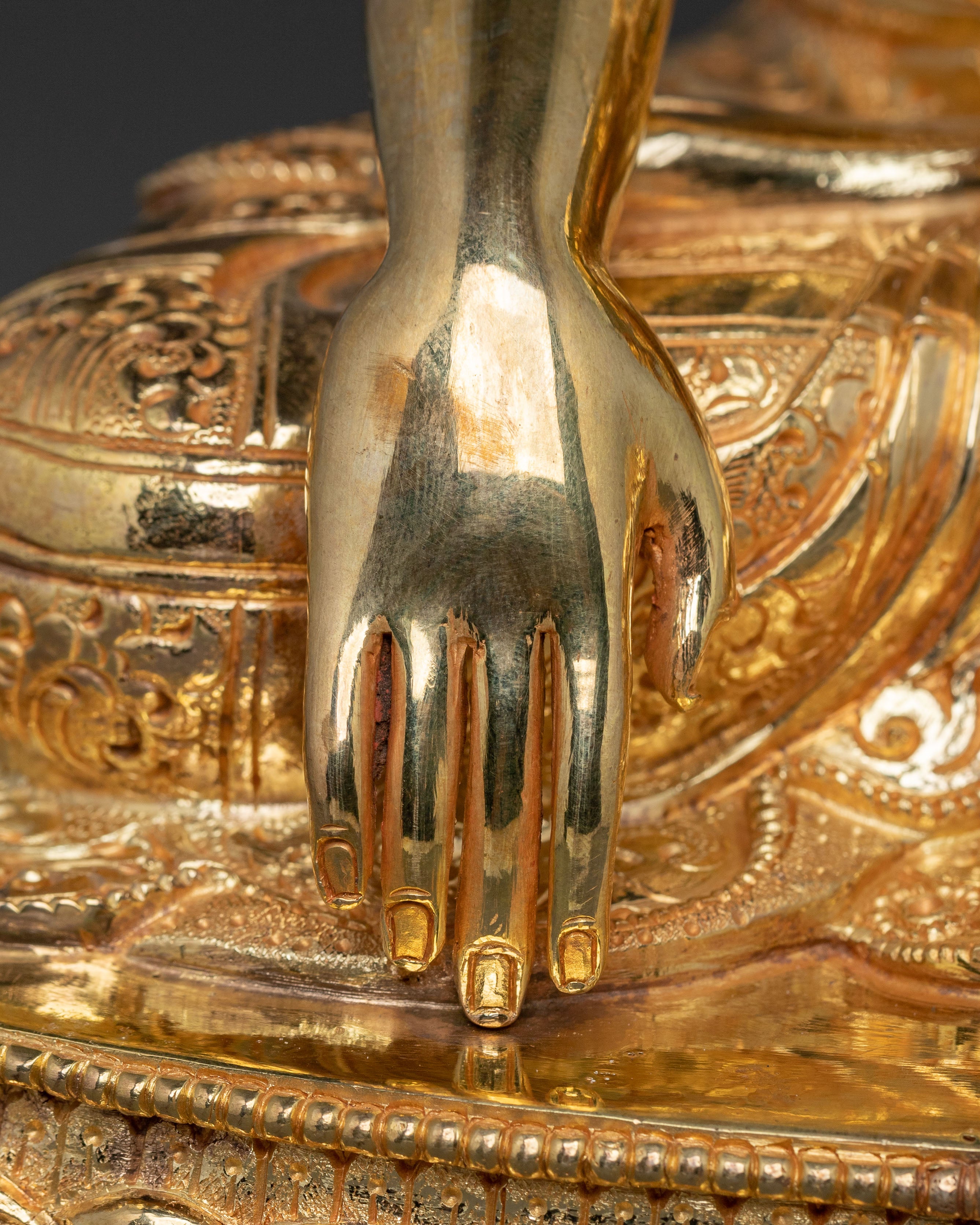 Peaceful Meditation Figurine of Shakyamuni Buddha