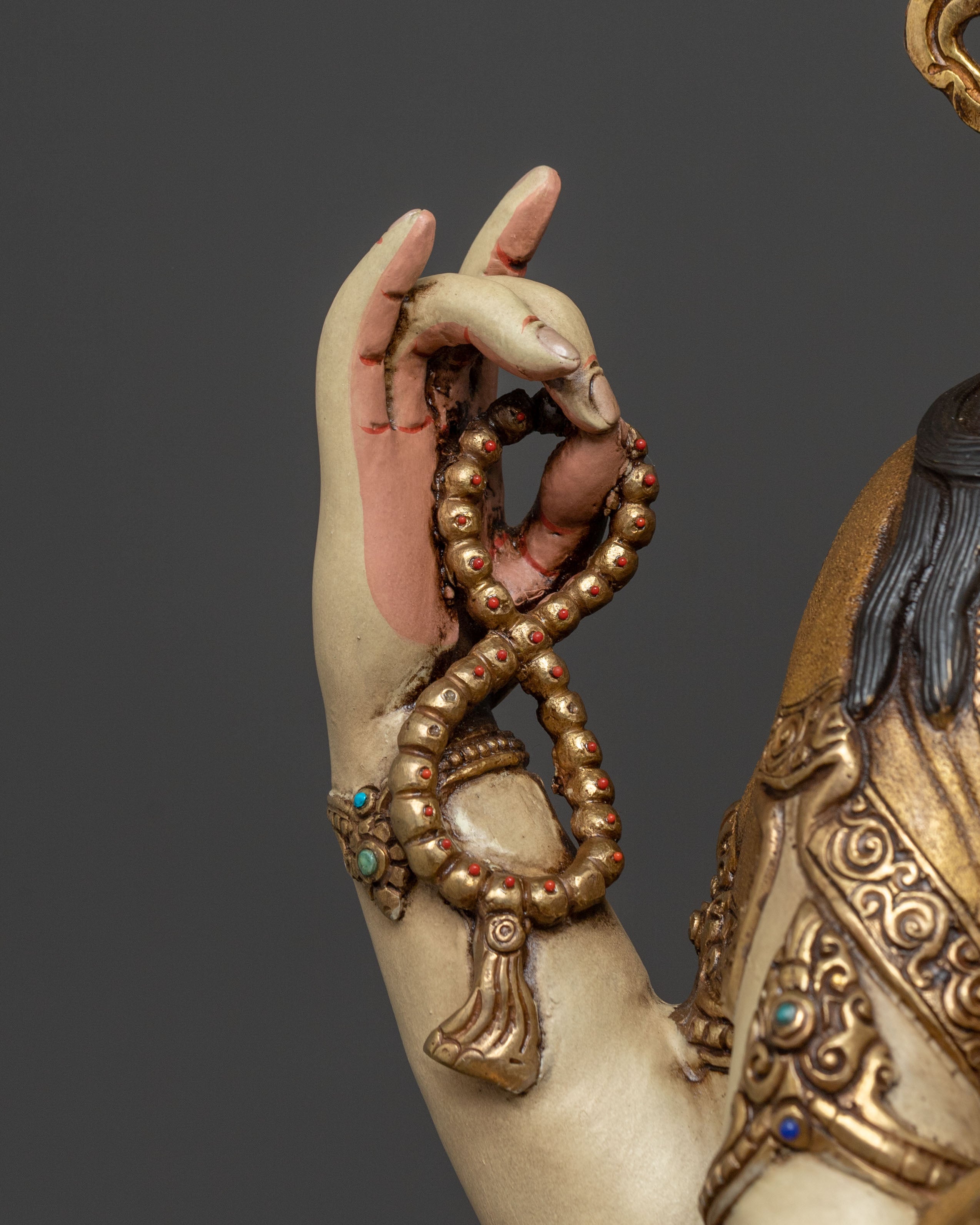 Elegant 24K Gilded Chenrezig Home Decor Statue