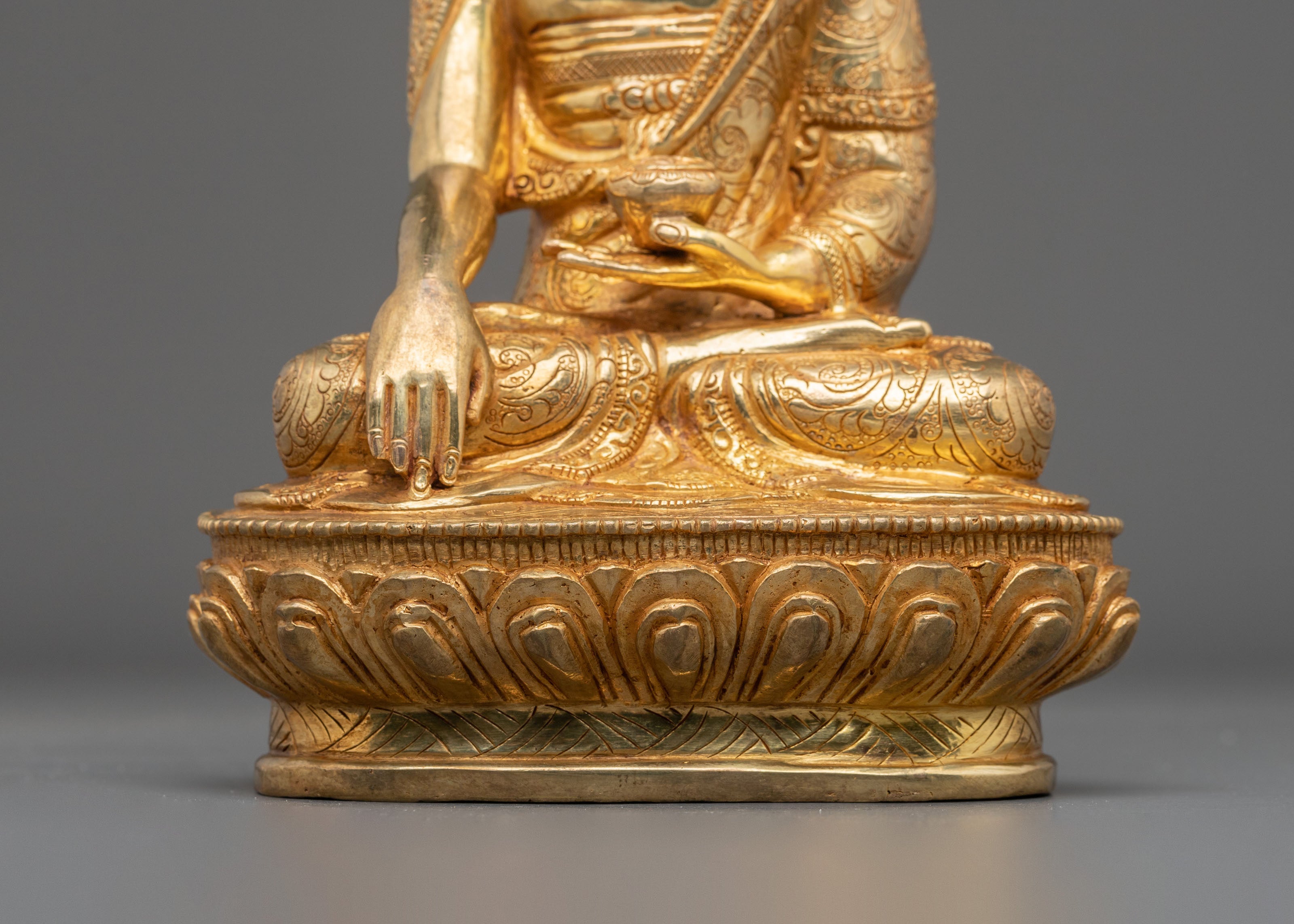 Shakyamuni Buddha Statue | 24k Gold Coated Figurine