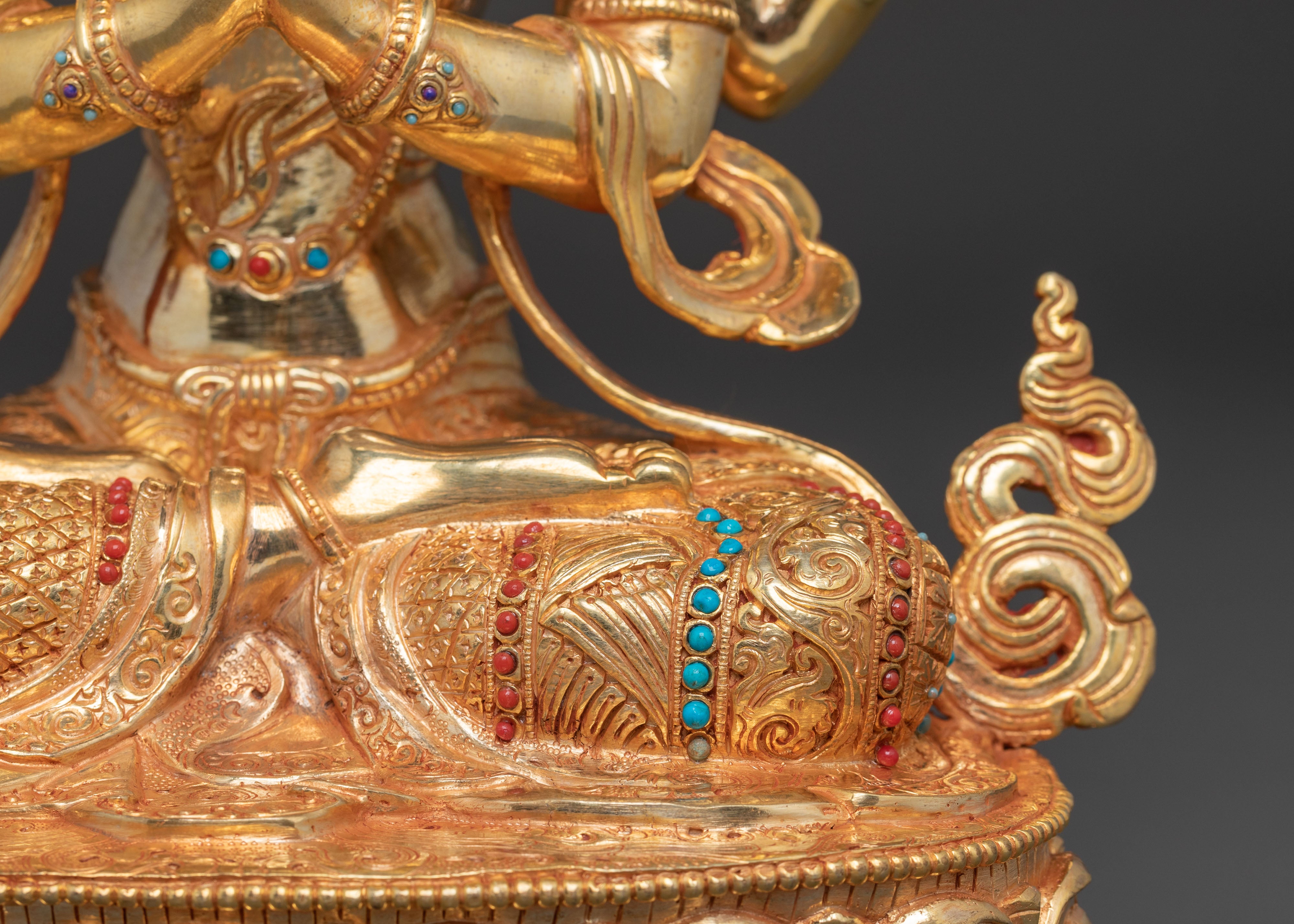 Sacred Chenrezig Bodhisattva Statue – Hand-Gilded Copper Art