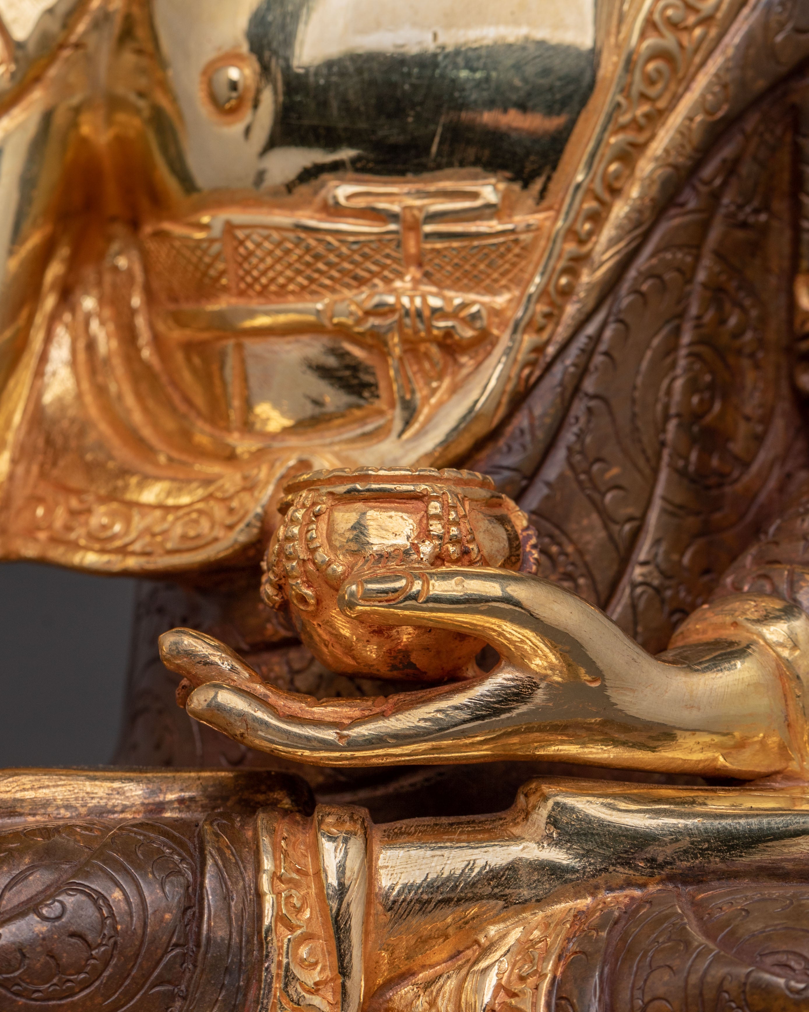 Shakyamuni Buddha Statue in Serene 24k Gold