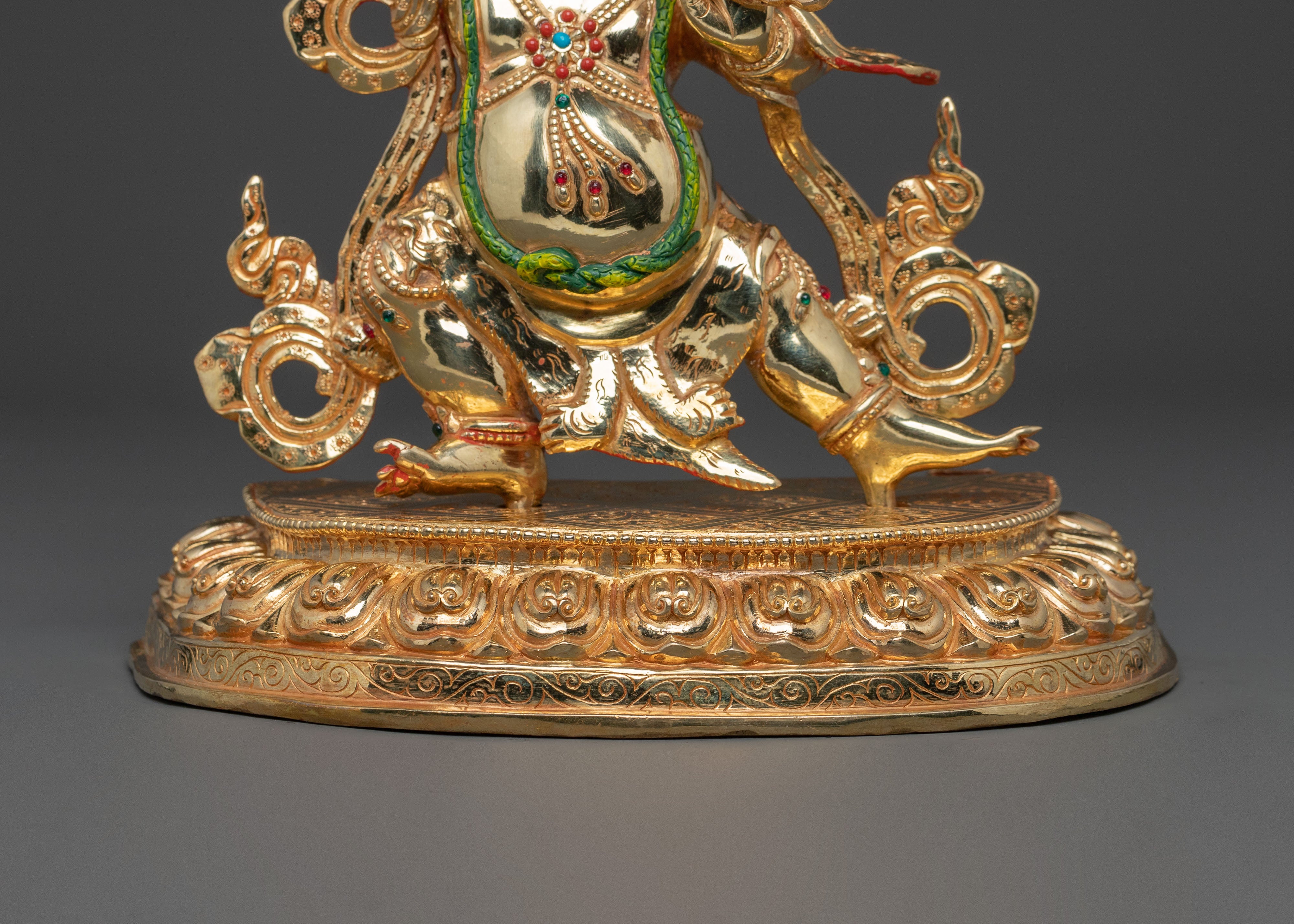 Vajrapani Statue: Fierce Protector