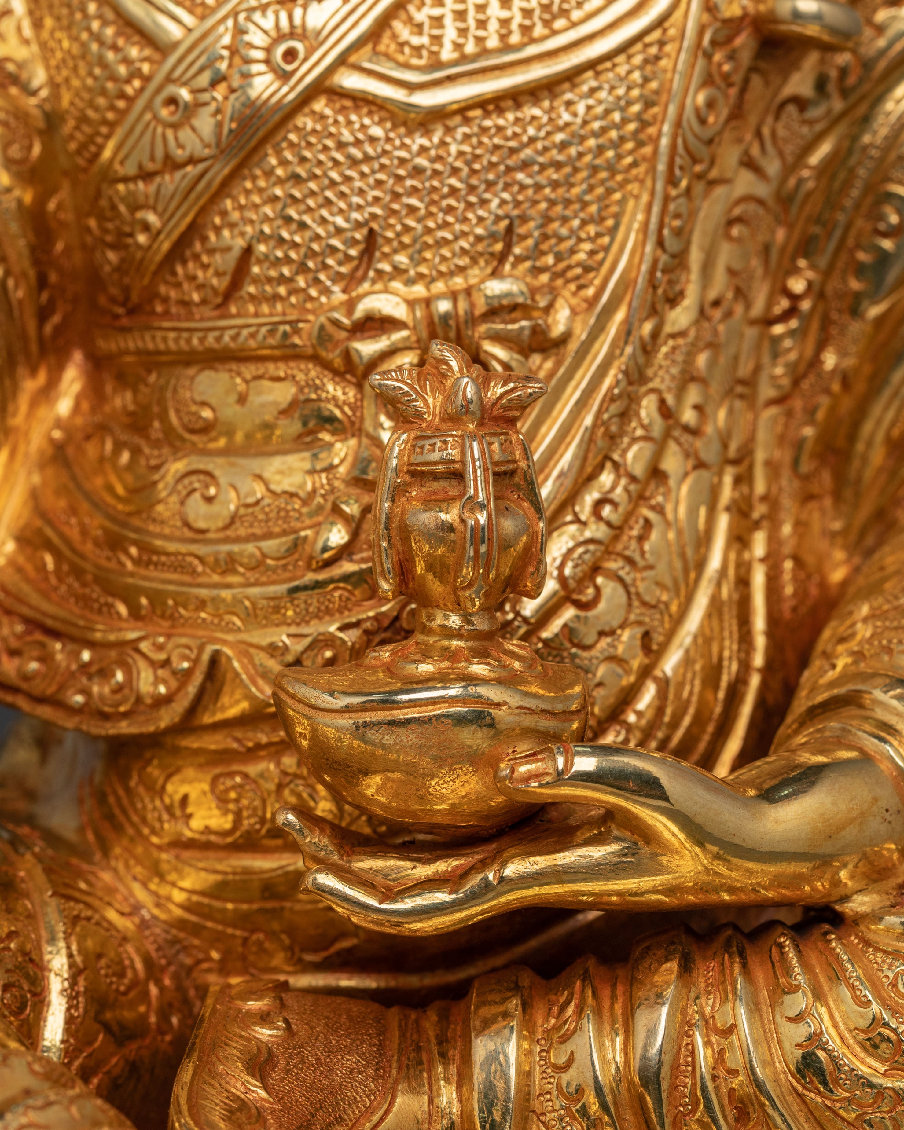 Guru Rinpoche Statue: Tibetan Buddhist Master