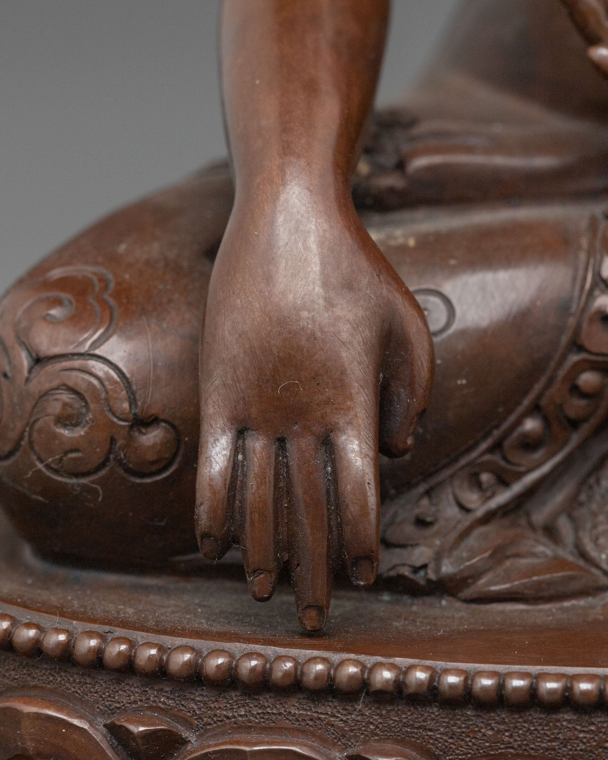 Shakyamuni Buddha Statue | Symbol of Enlightenment