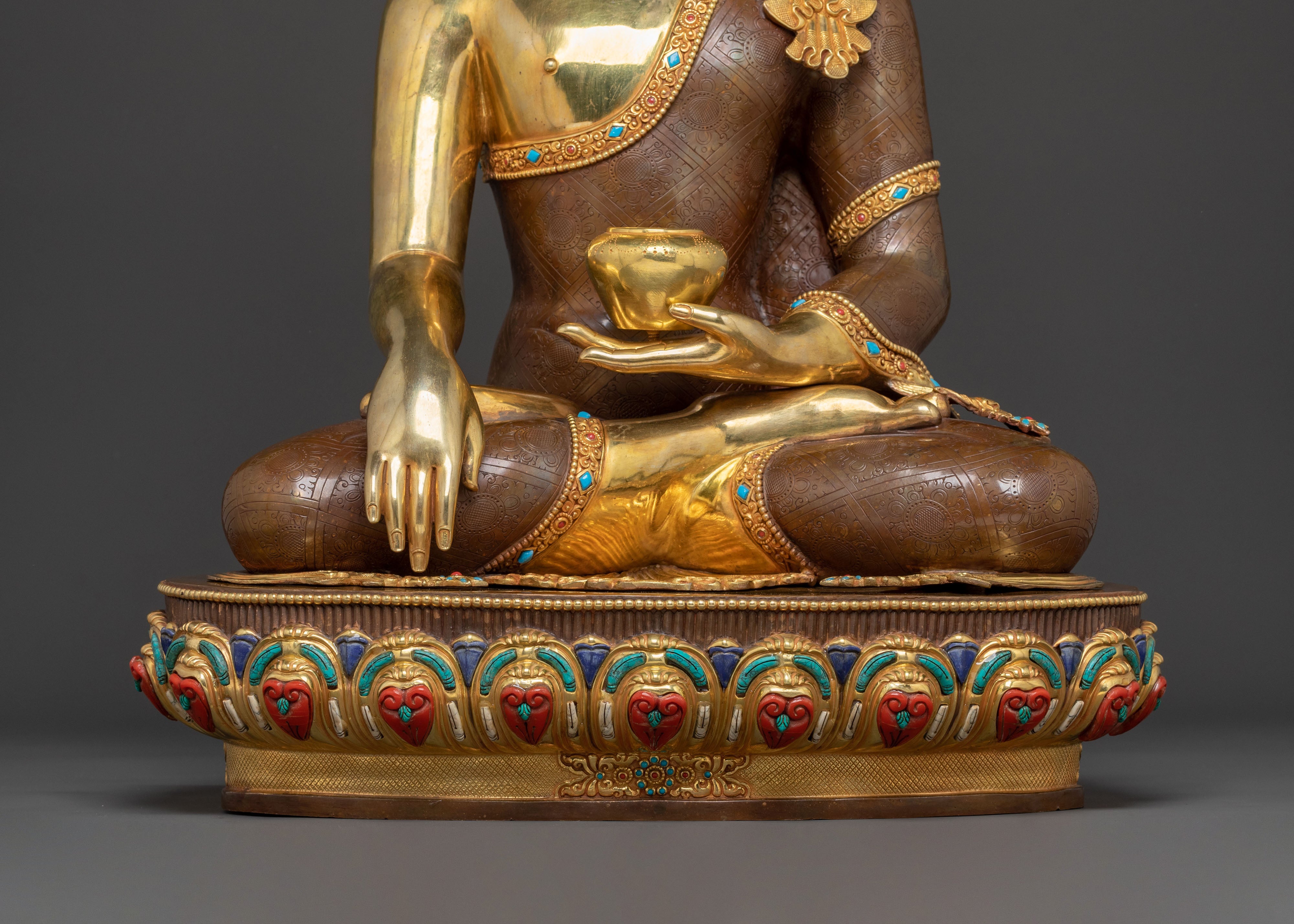 Shakyamuni Buddha: 24K Gold Gilded Statue