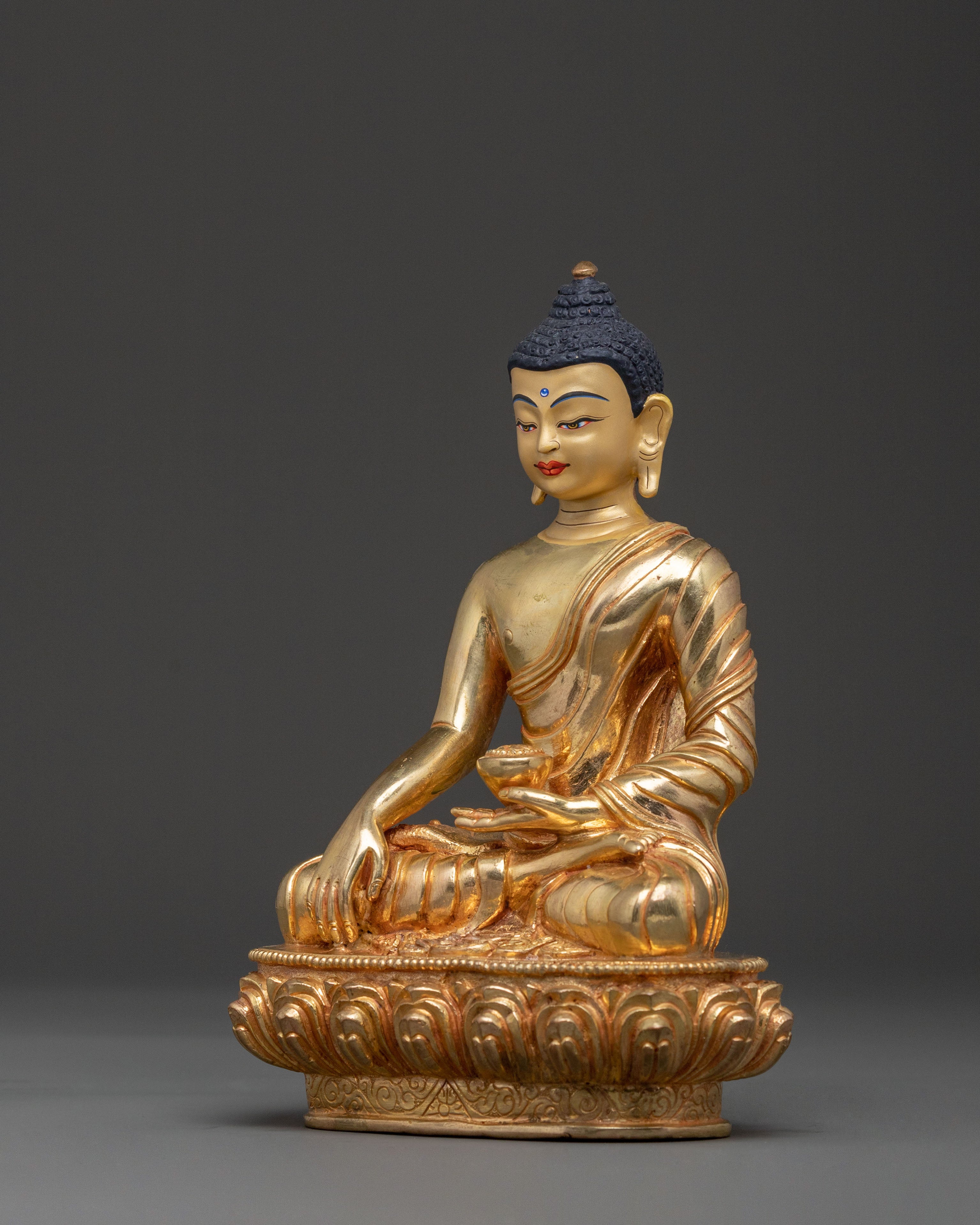 Shakyamuni Buddha Sacred Statue: Enlightened Idol