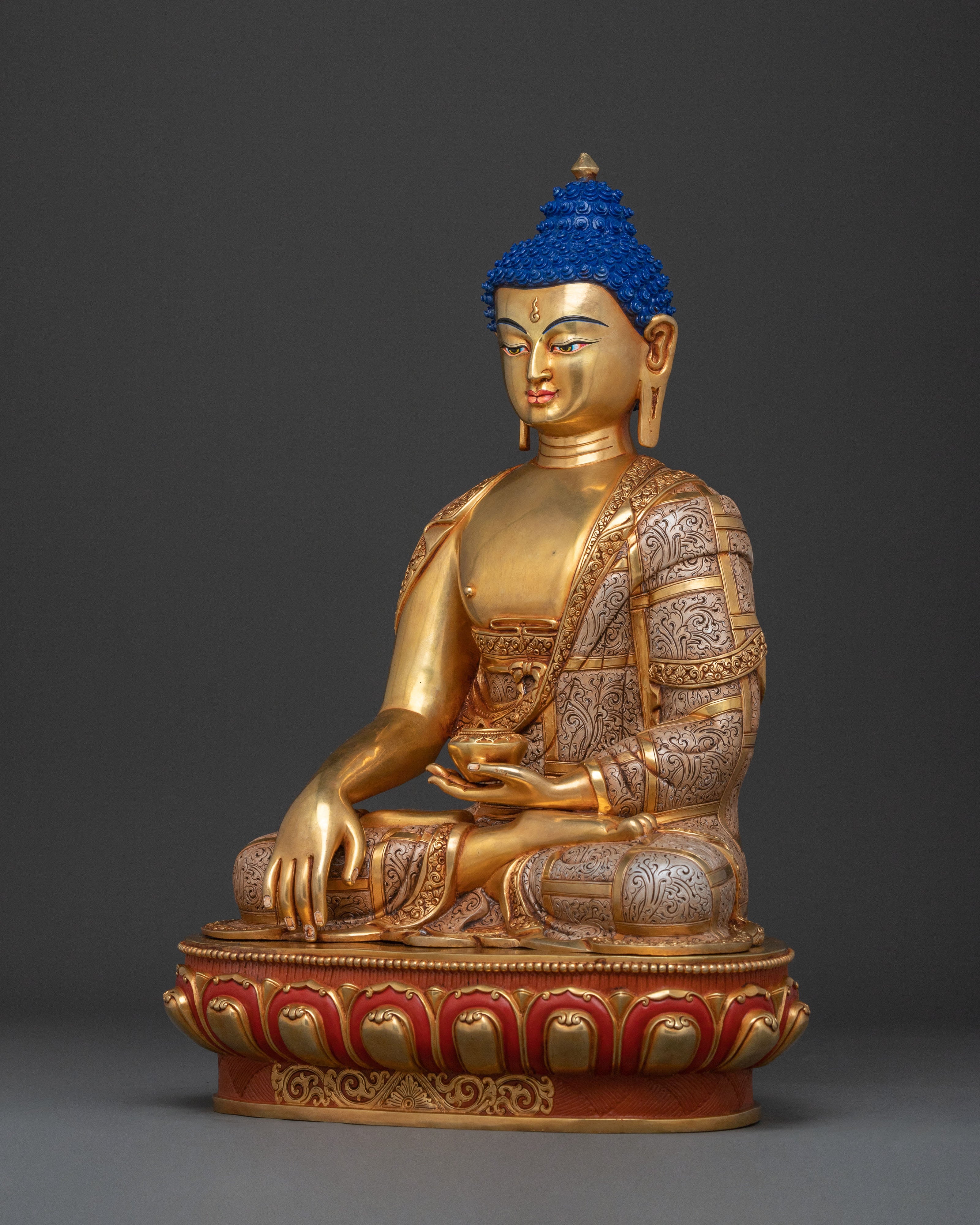 Shakyamuni Buddha Statue: Embodiment of Wisdom
