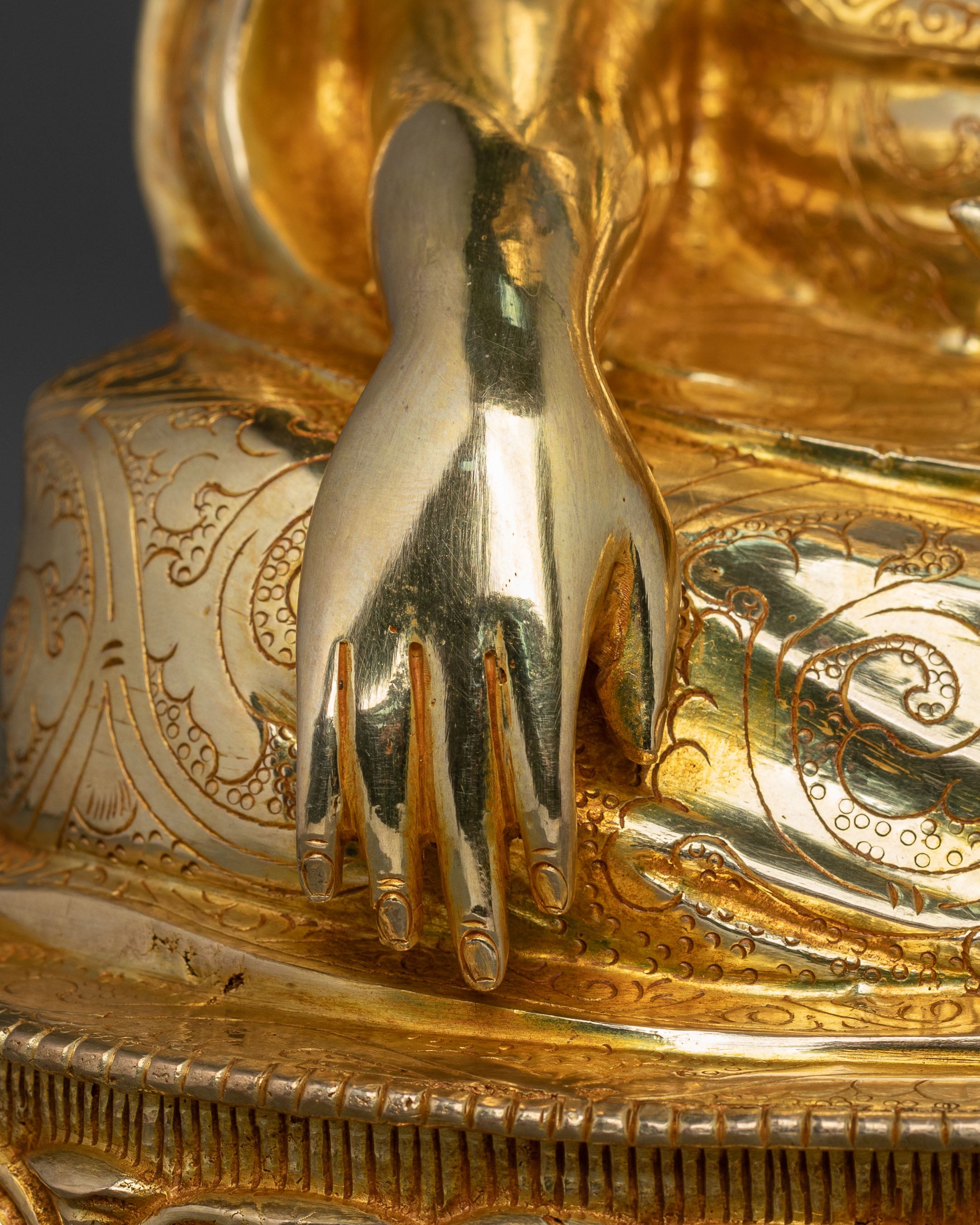 Guru Shapdum Protector Statue in 24K Gold