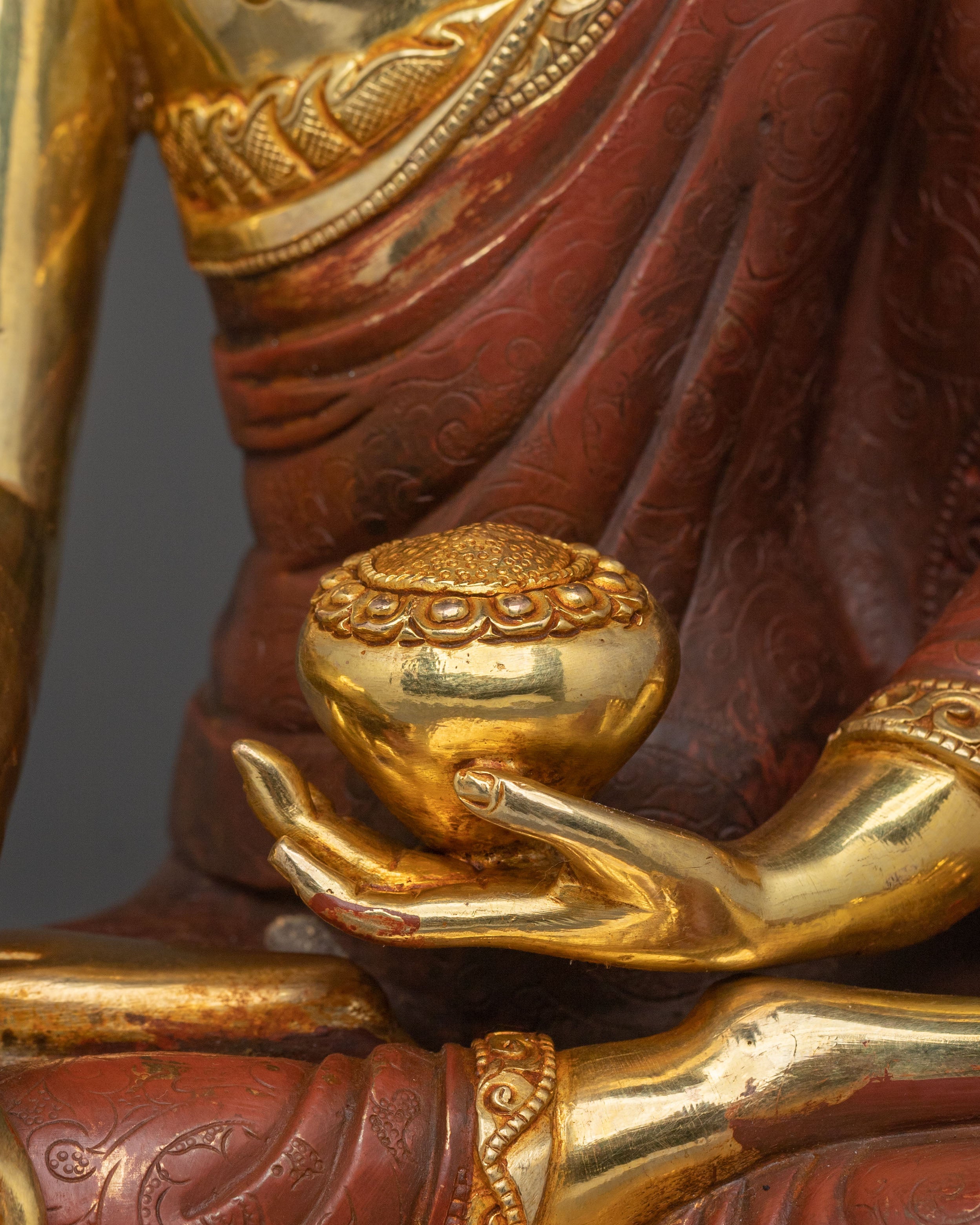 buddha of enlightenment shakyamuni sculpture