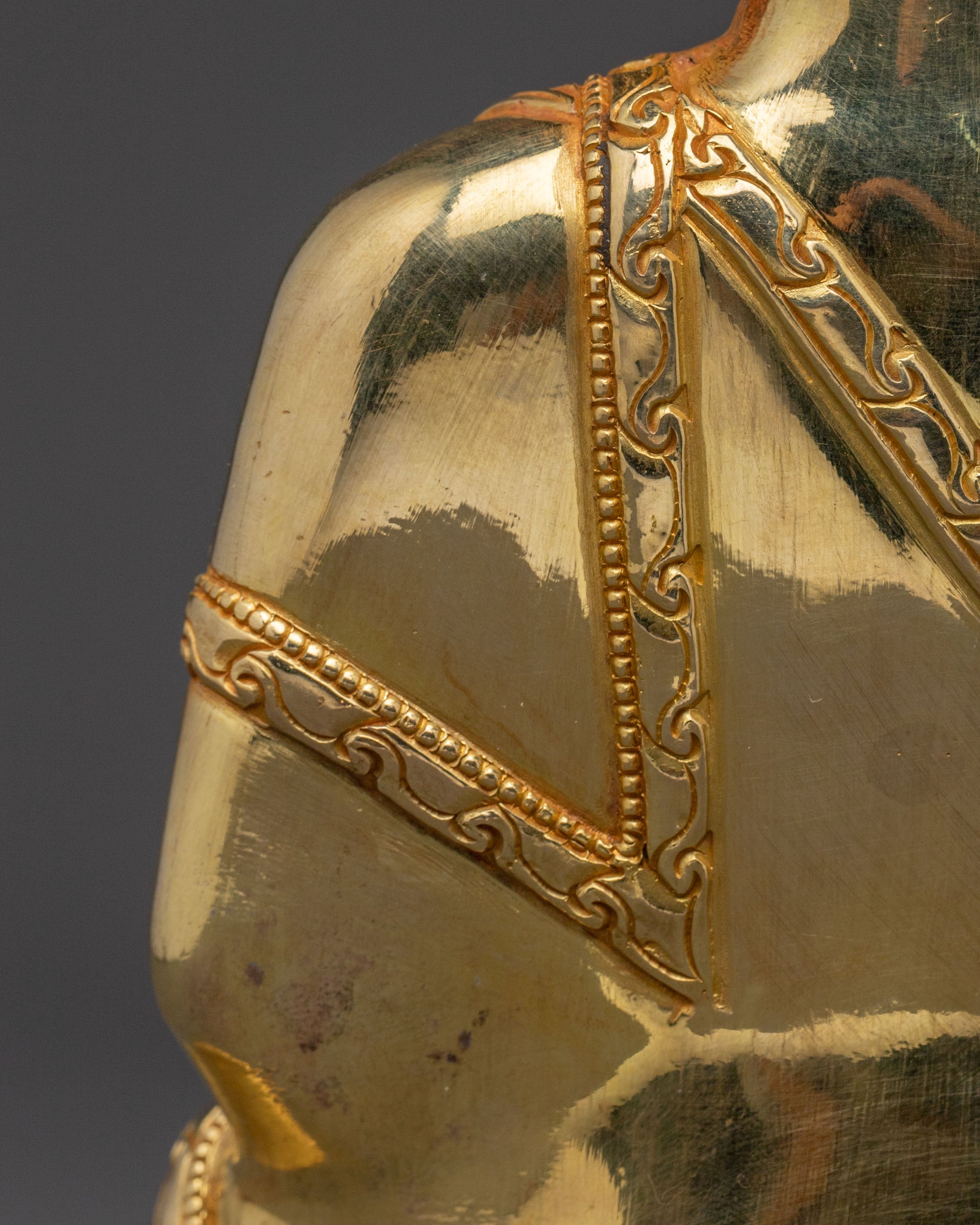 Buddha Shakyamuni Gold Gilded Statue – Serene Copper Art