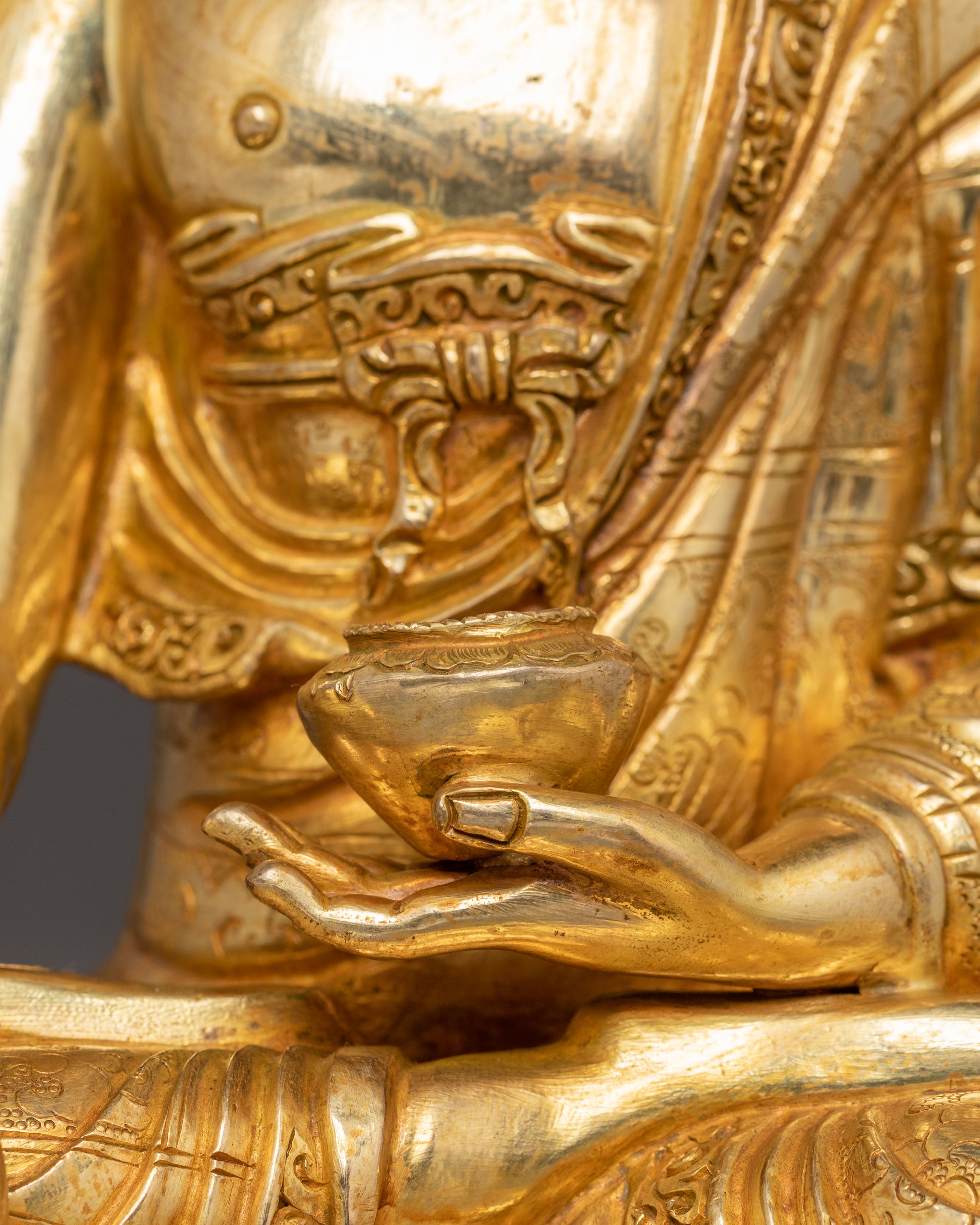 Golden Buddha Shakyamuni Handcrafted Statue | Embodiment of Enlightenment