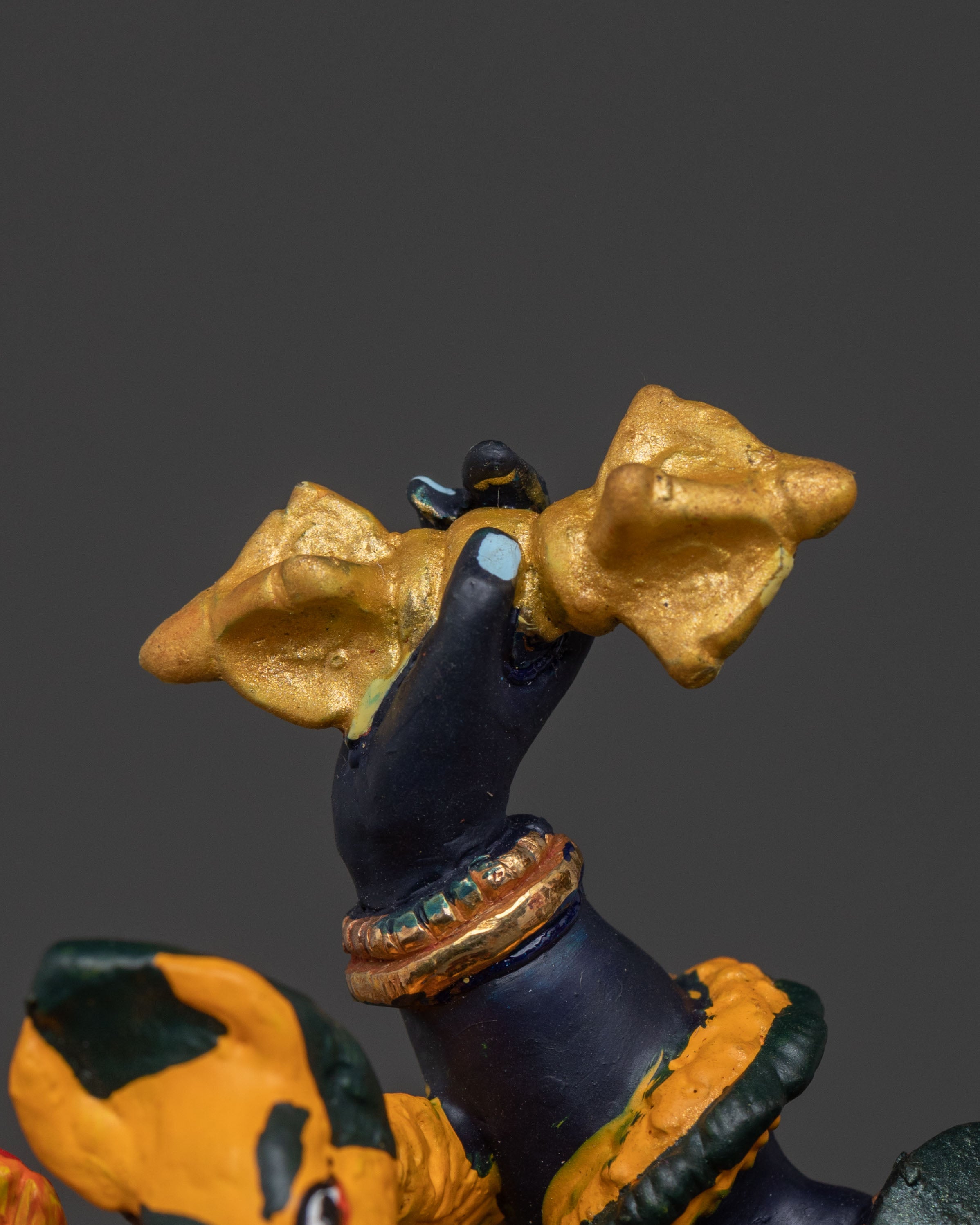 Dharma Protector: Uchusma Buddhist Statue