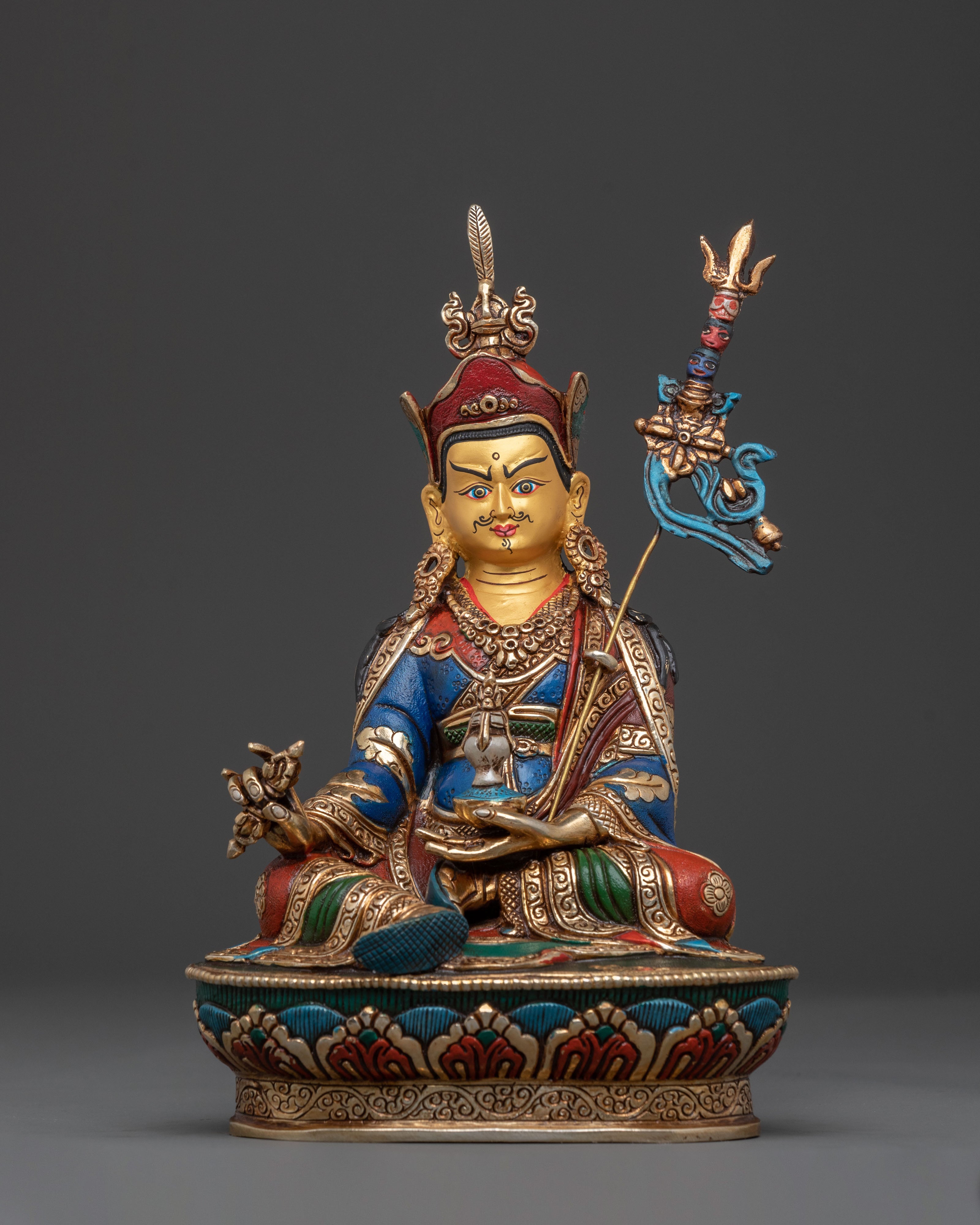 Guru Rinpoche Statue
