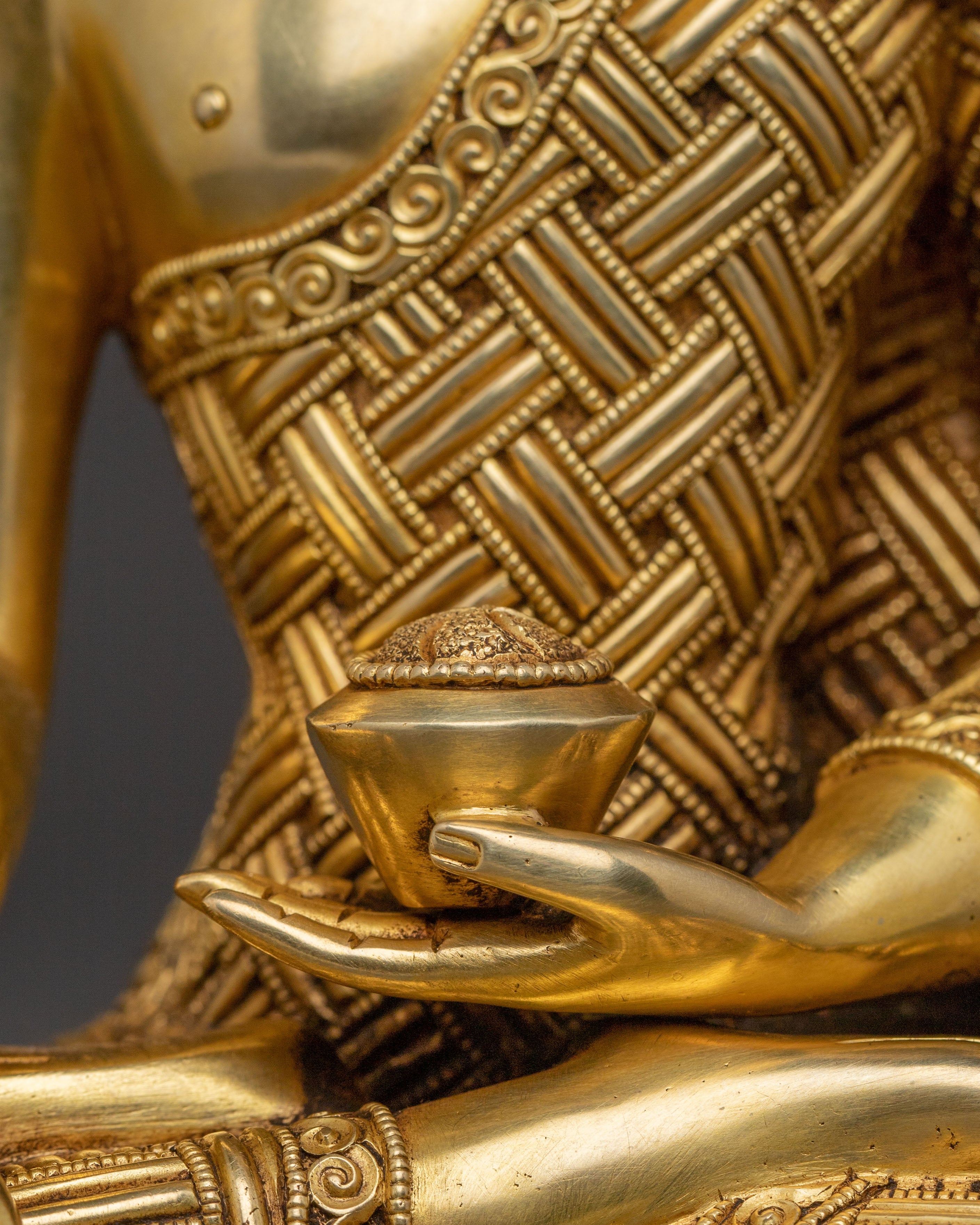 Shakyamuni Buddha Enlightenment Statue for Blessing | 24K Gold Gilded