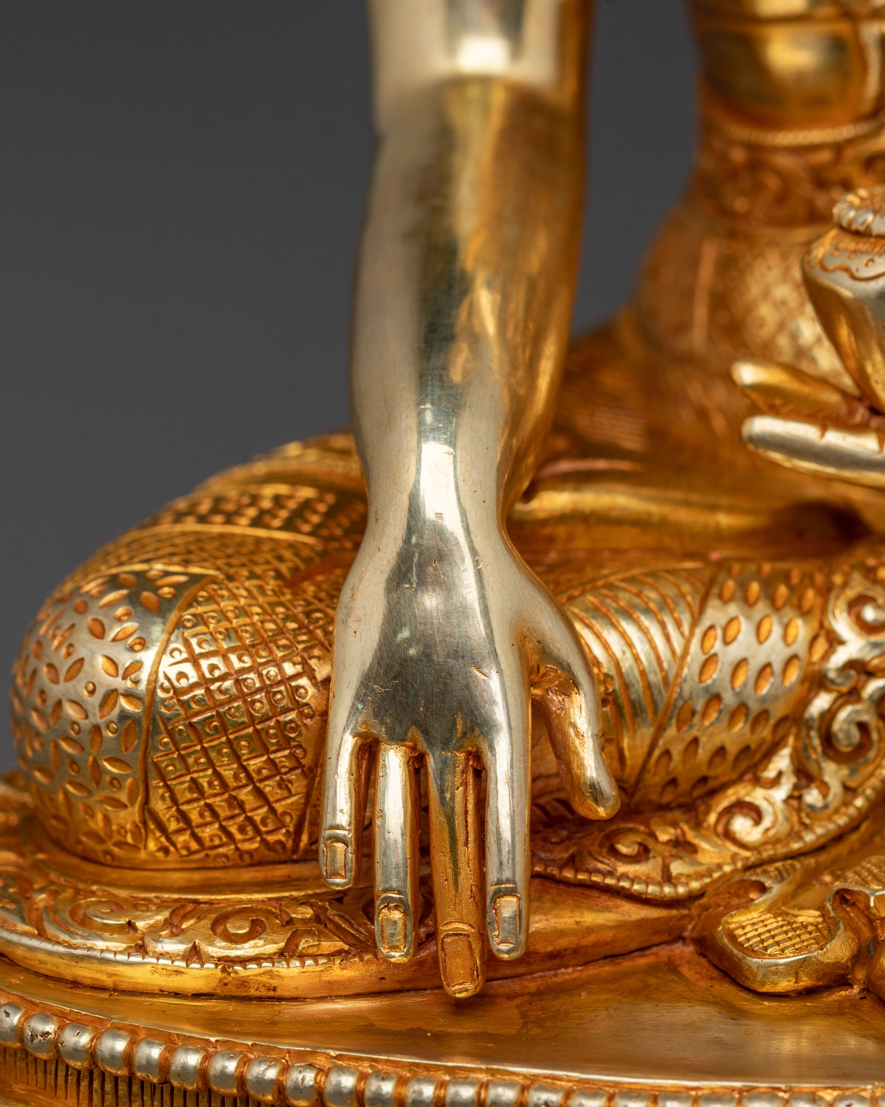 Shakyamuni Buddha Sacred Bodhi Statue | Symbol of Enlightenment
