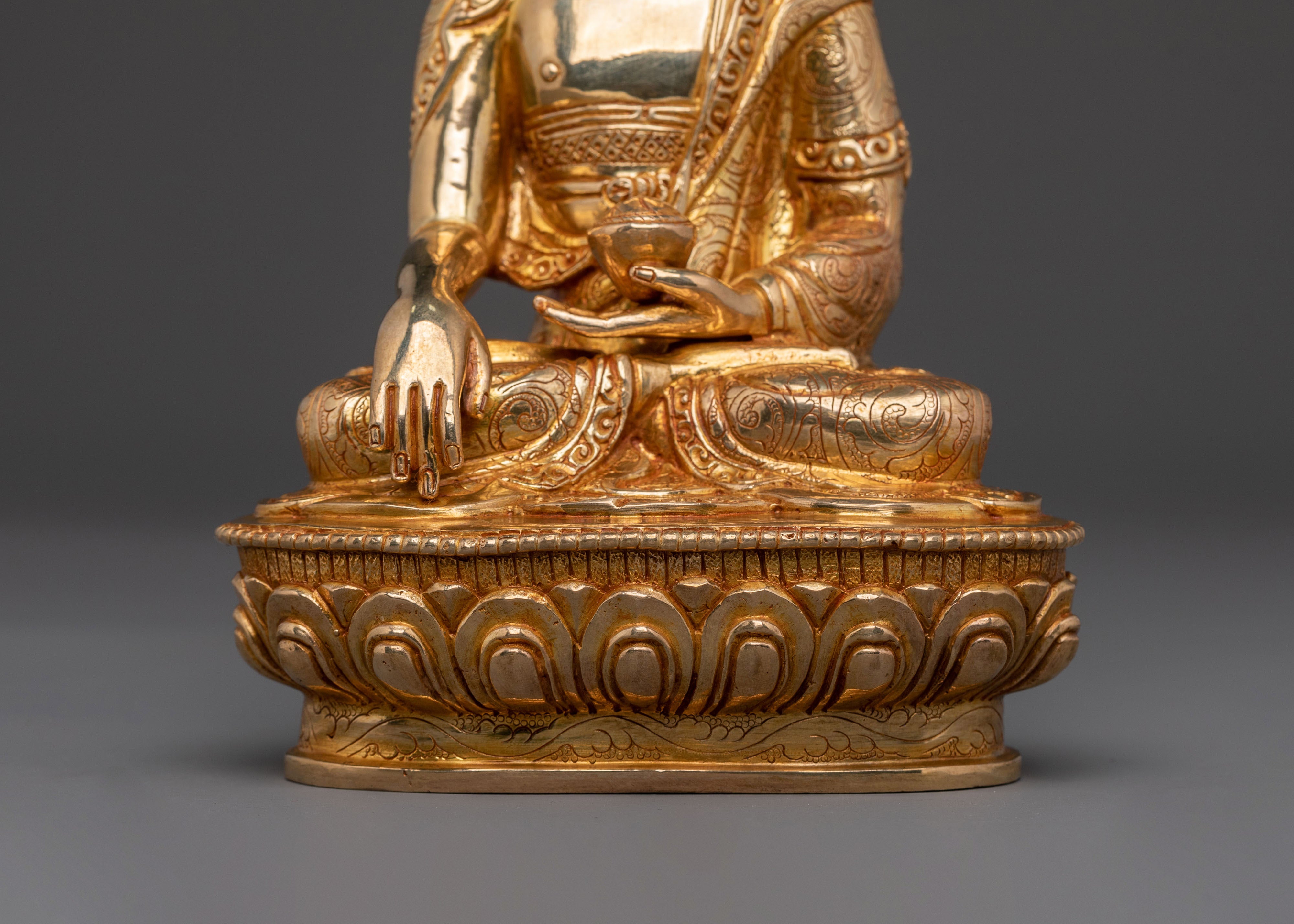 Shakyamuni Buddha Statue – Handcrafted Gold Gilded Copper