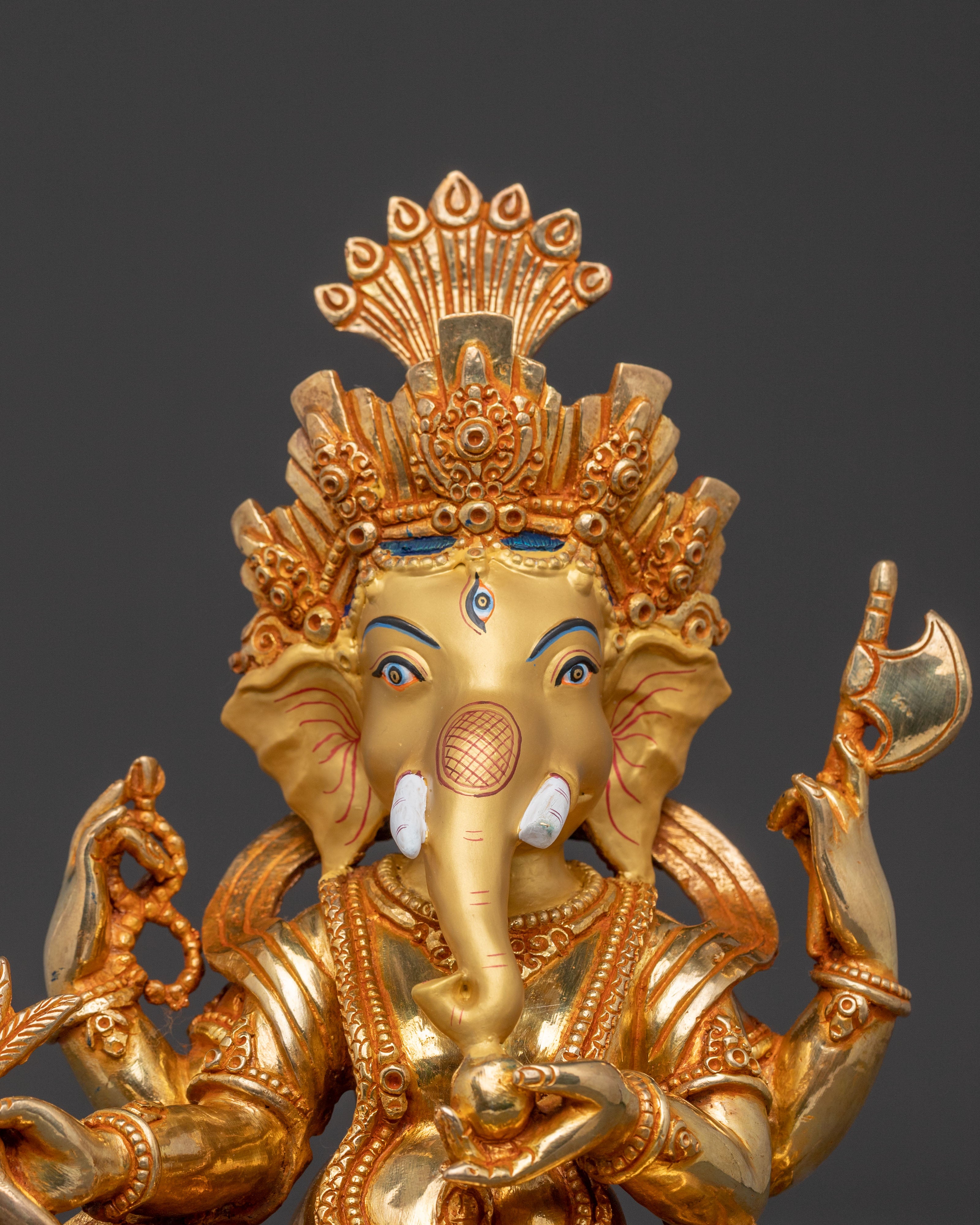 Lord Ganesha Golden Statue: Handcrafted Serenity