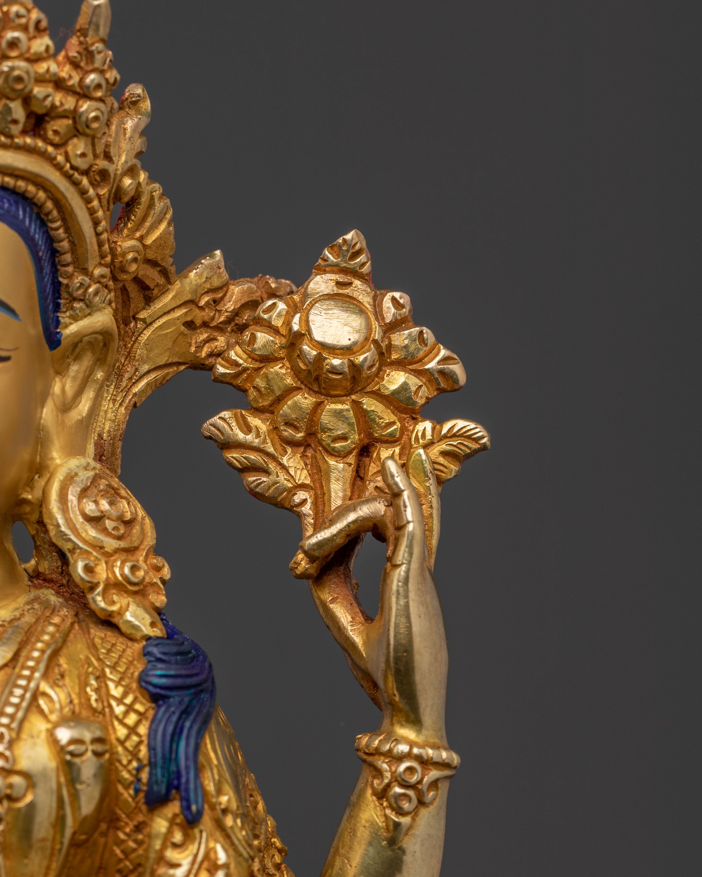 Golden Standing Chenrezig Statue – Handcrafted Serenity