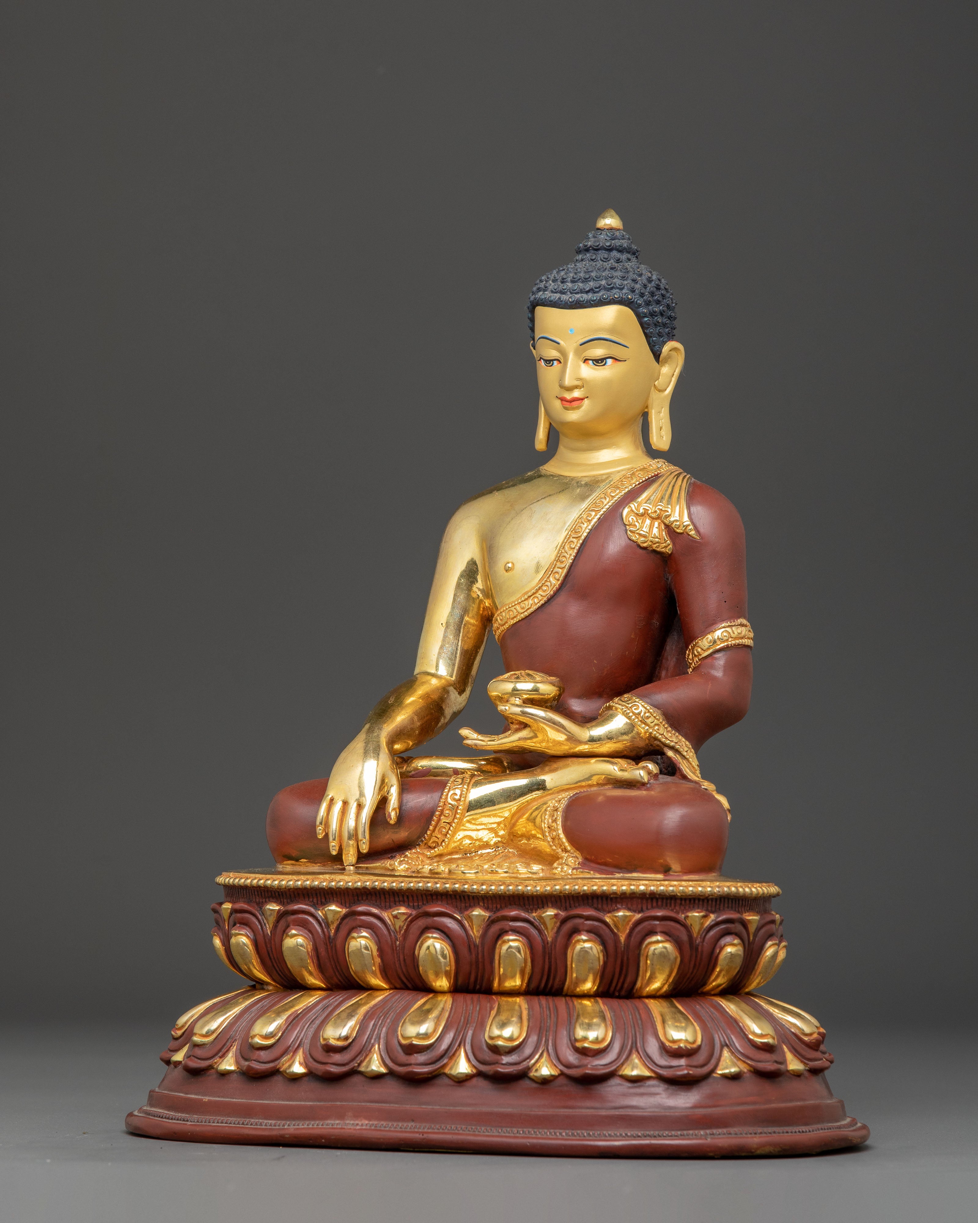 Shakyamuni Buddha Statue: The Enlightened Teacher