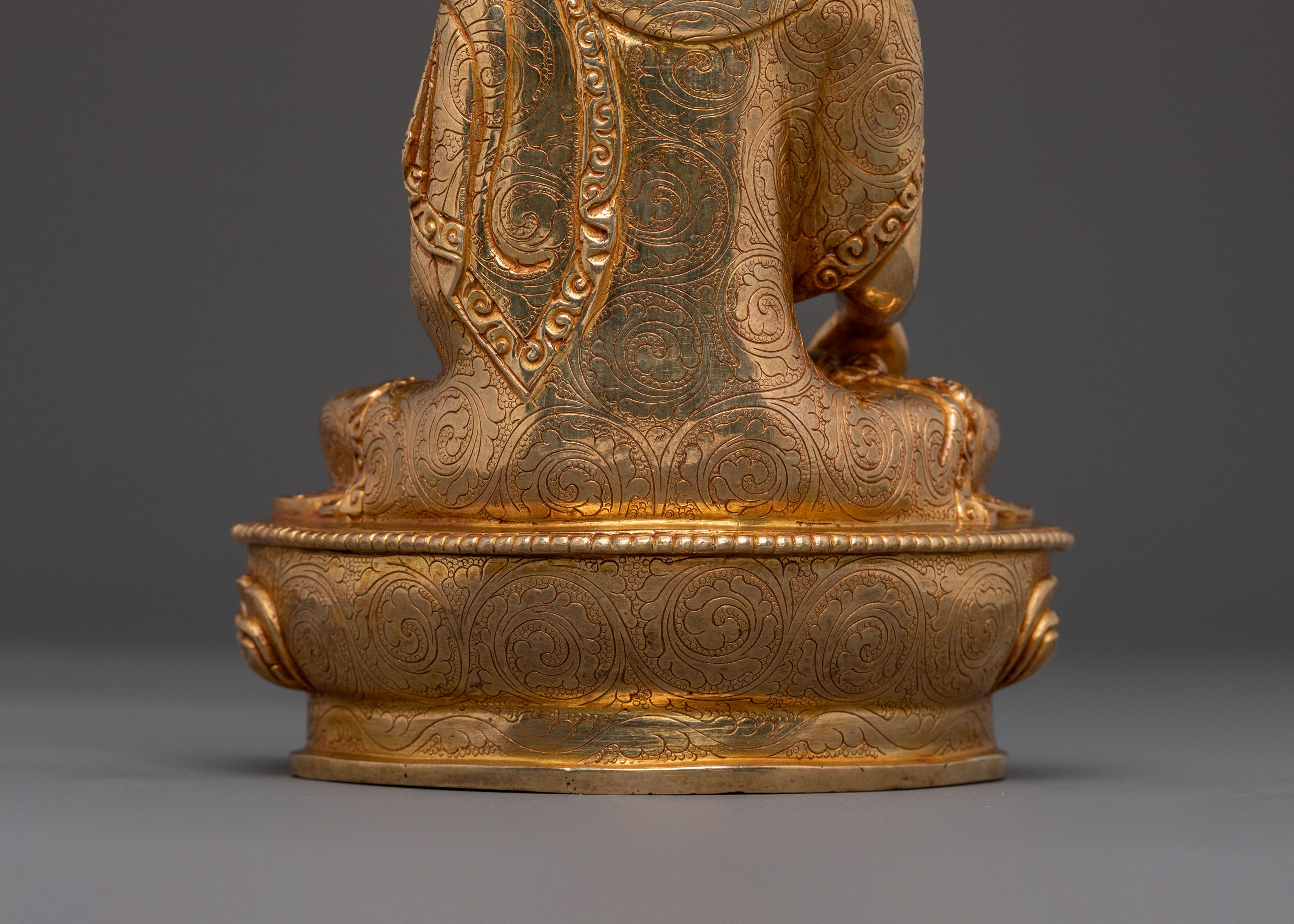 Shakyamuni Buddha Statue – Handcrafted Gold Gilded Copper
