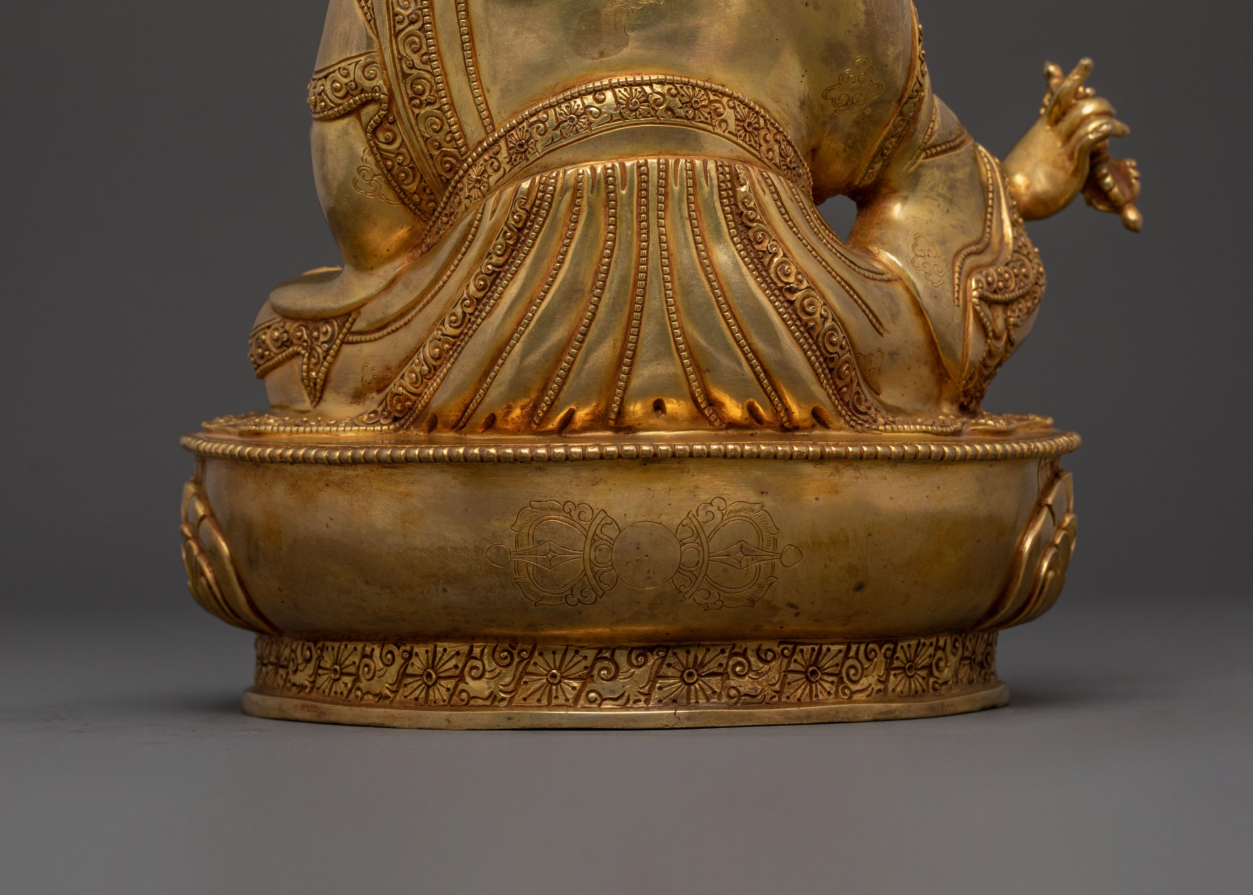Guru Rinpoche Golden Statue | Precious Teacher