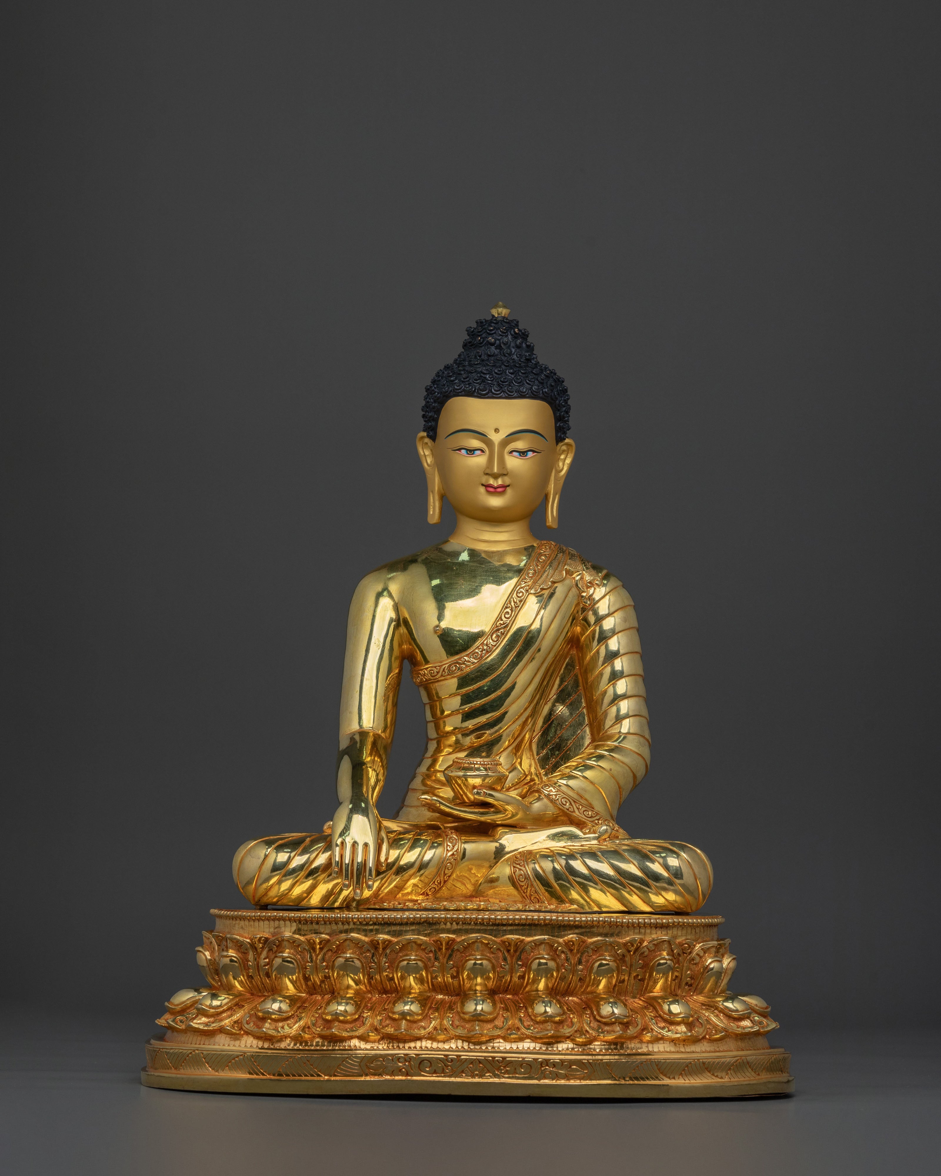 historical founder of buddhism shakyamuni buddha statue