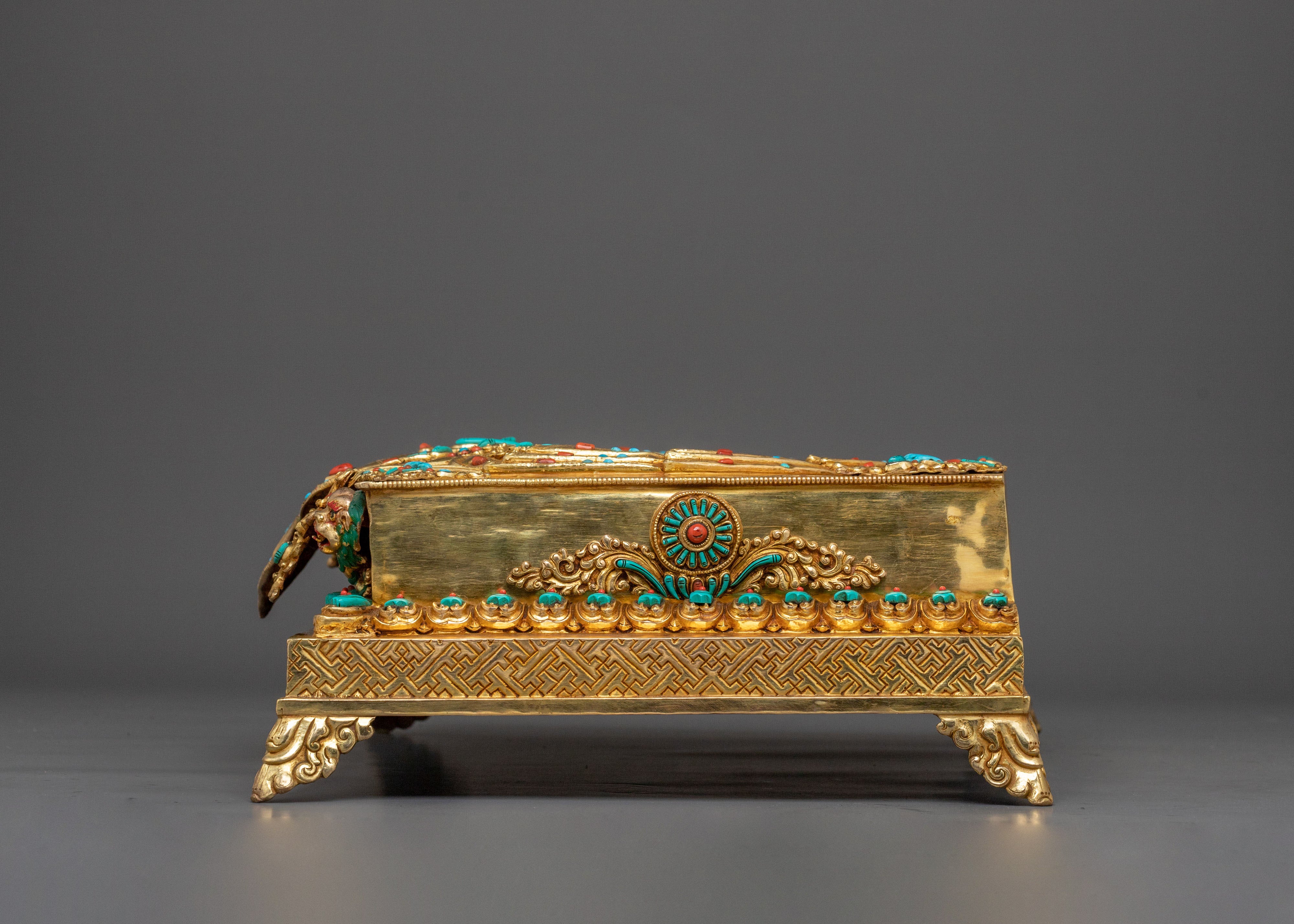 Traditional Handcrafted Throne: 24K Gold Gilded Artistry