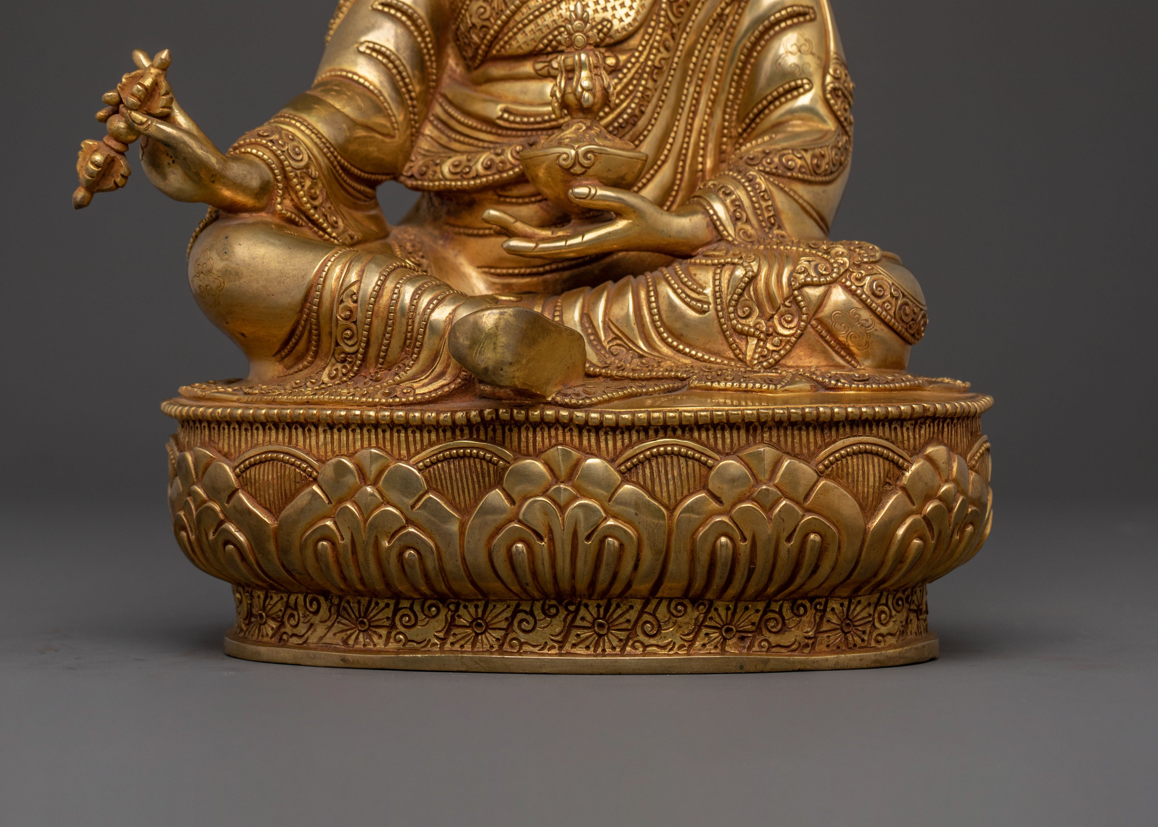 Guru Rinpoche Golden Statue | Precious Teacher
