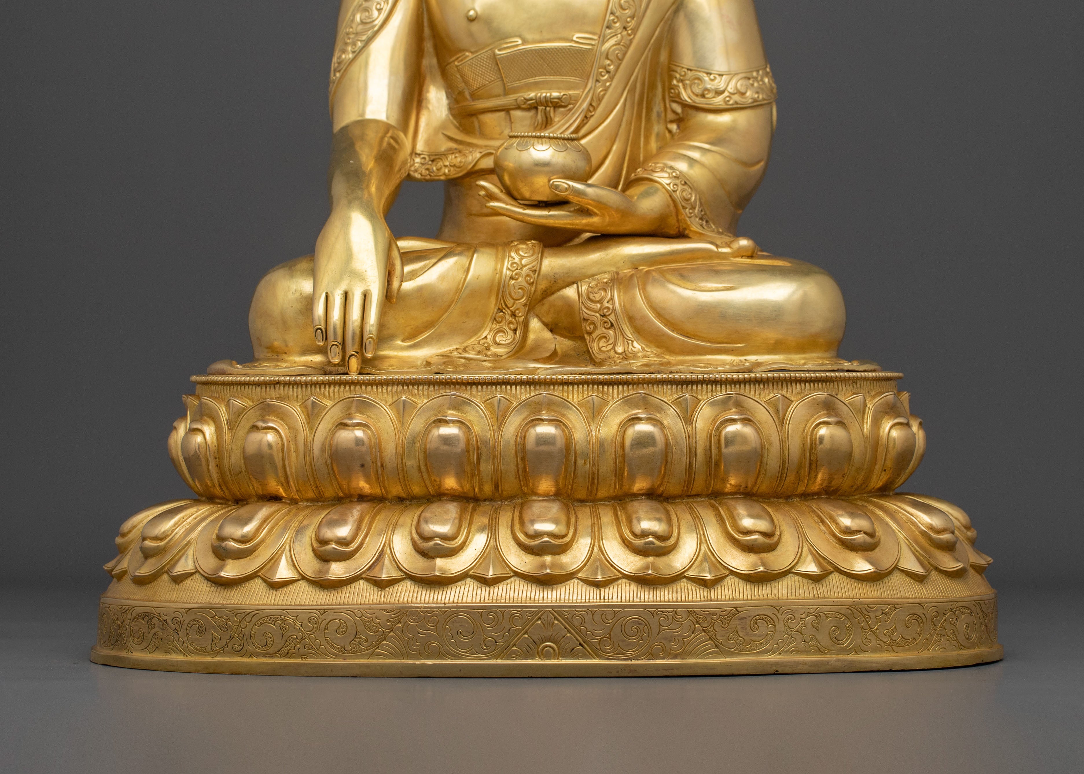 Hand Carved Shakyamuni Buddha Golden Sculpture