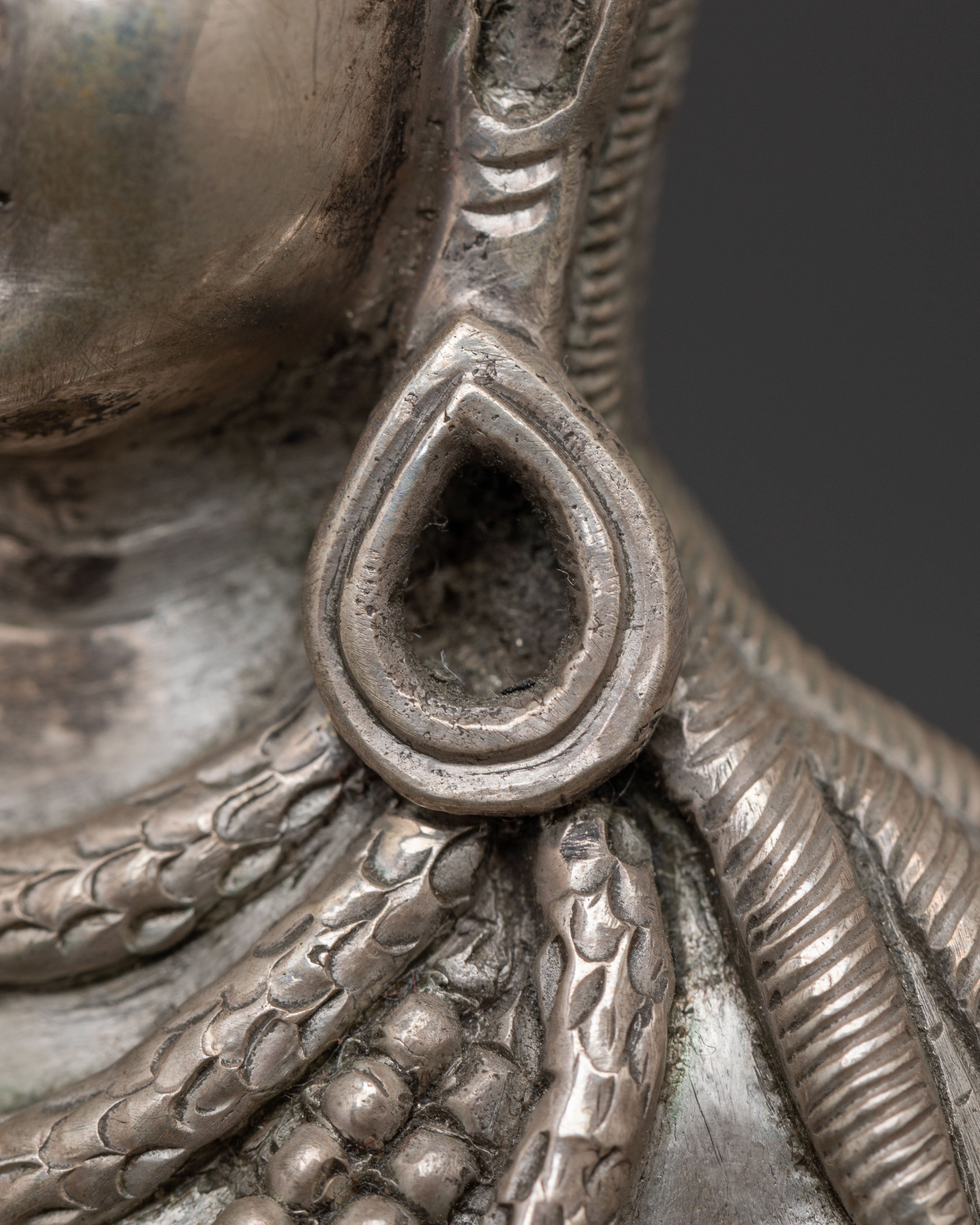 Shiva Meditation Statue – Exquisite Silver Artistry