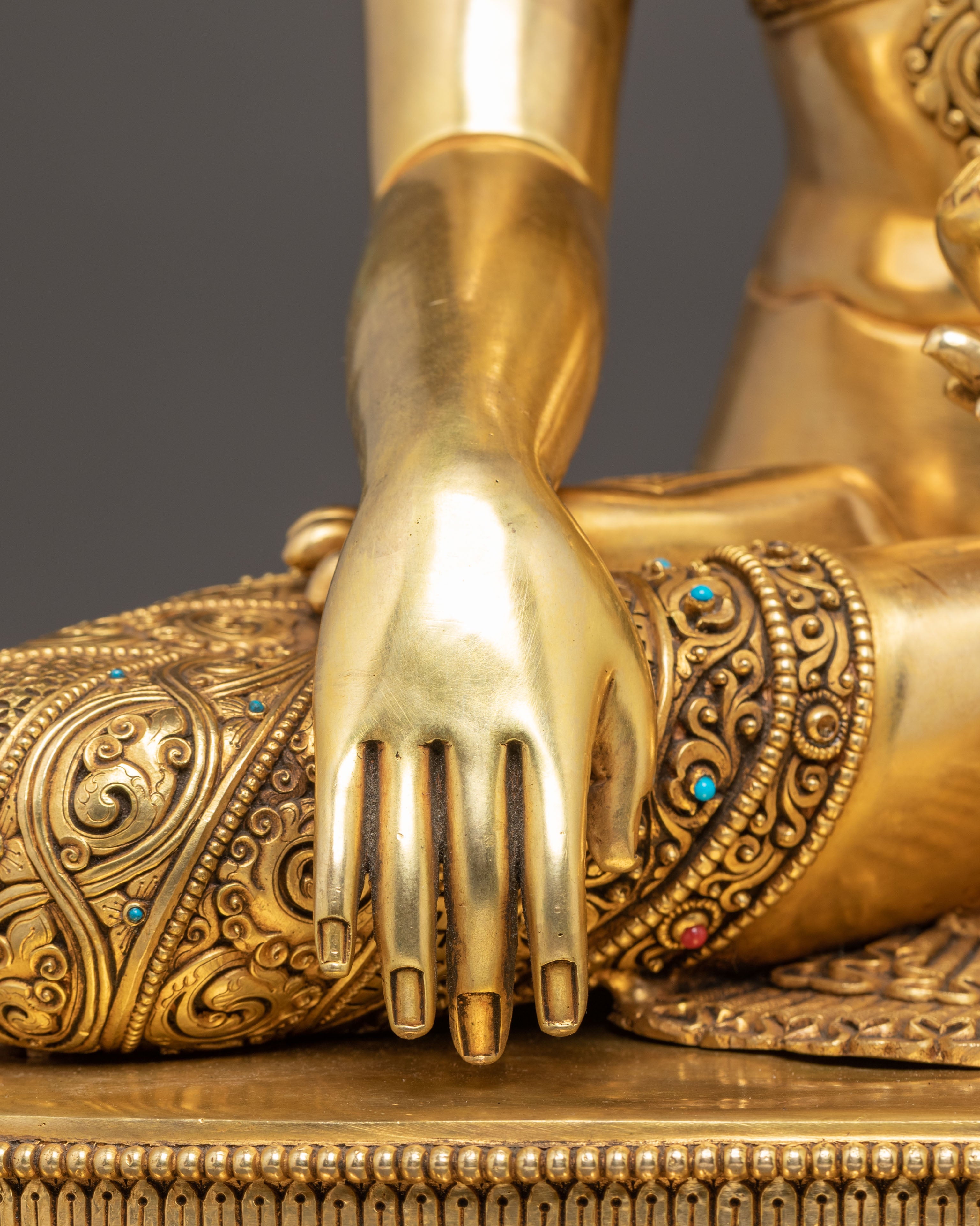 Radiant Statue of Historical Shakyamuni Buddha | Founder of Buddhism