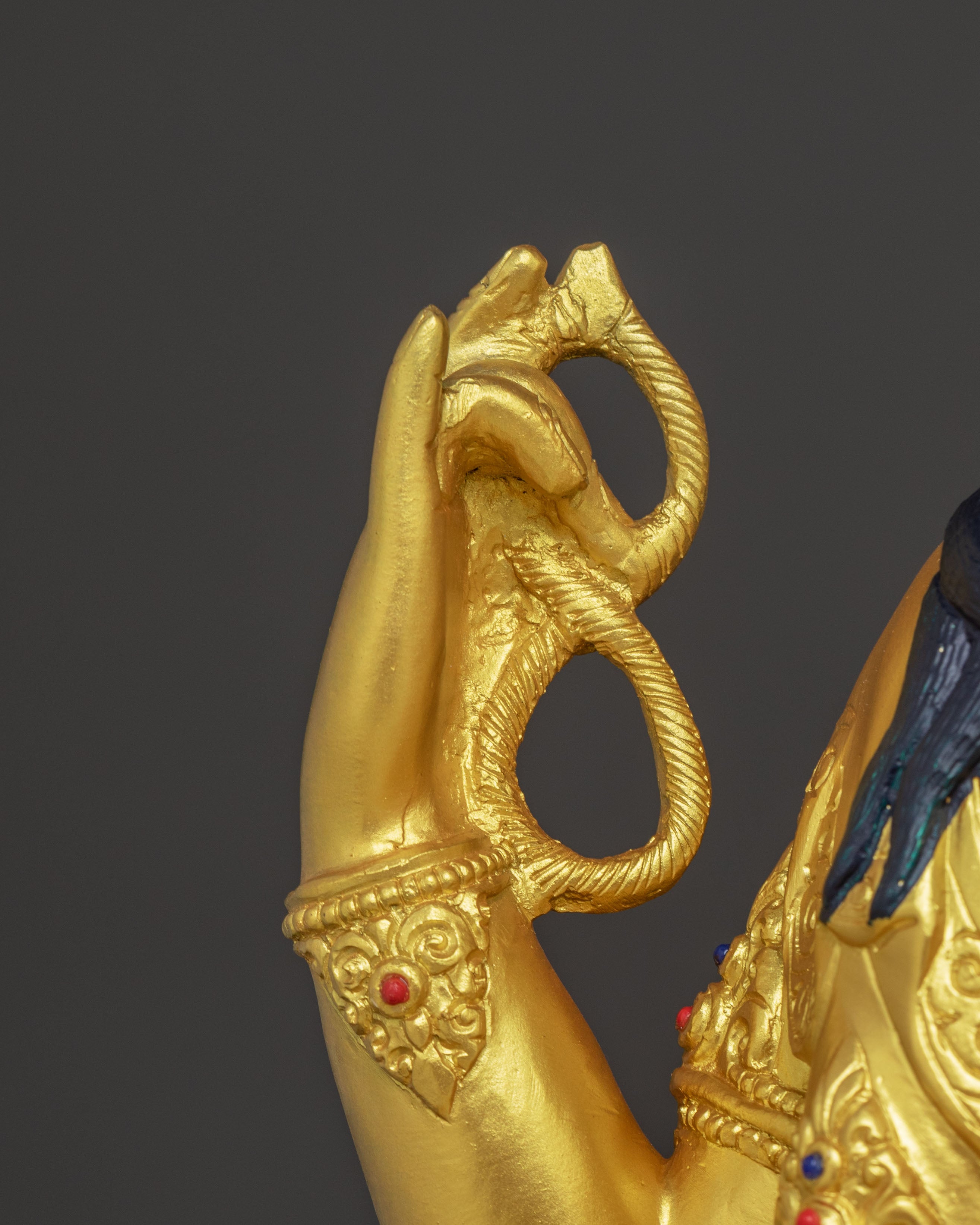 Chenrezig Golden Statue | Meditational Home Decor