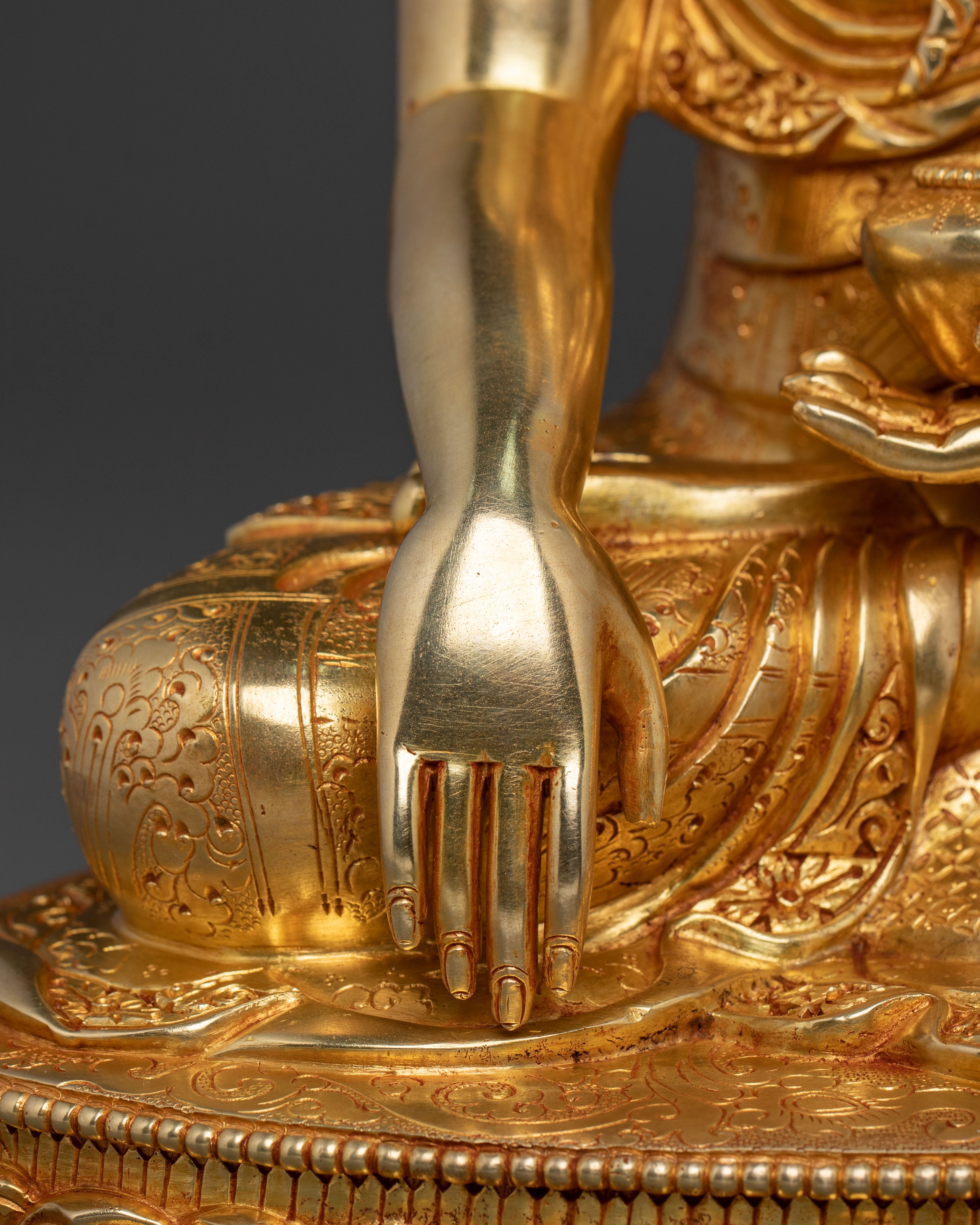 Shakyamuni Buddha Statue | Enlightened Sage
