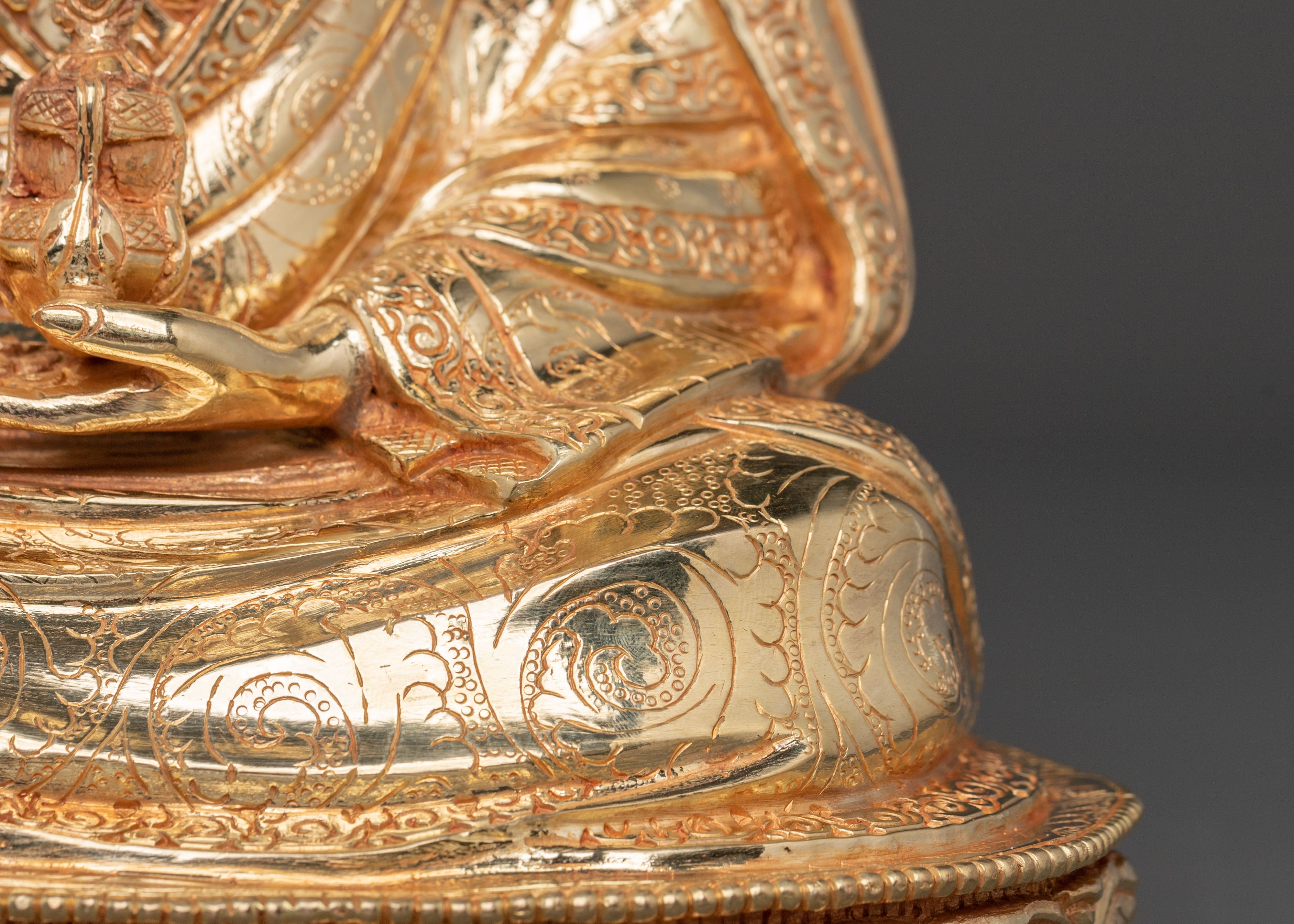 Guru Shapdum Golden Statue | Spiritual Master
