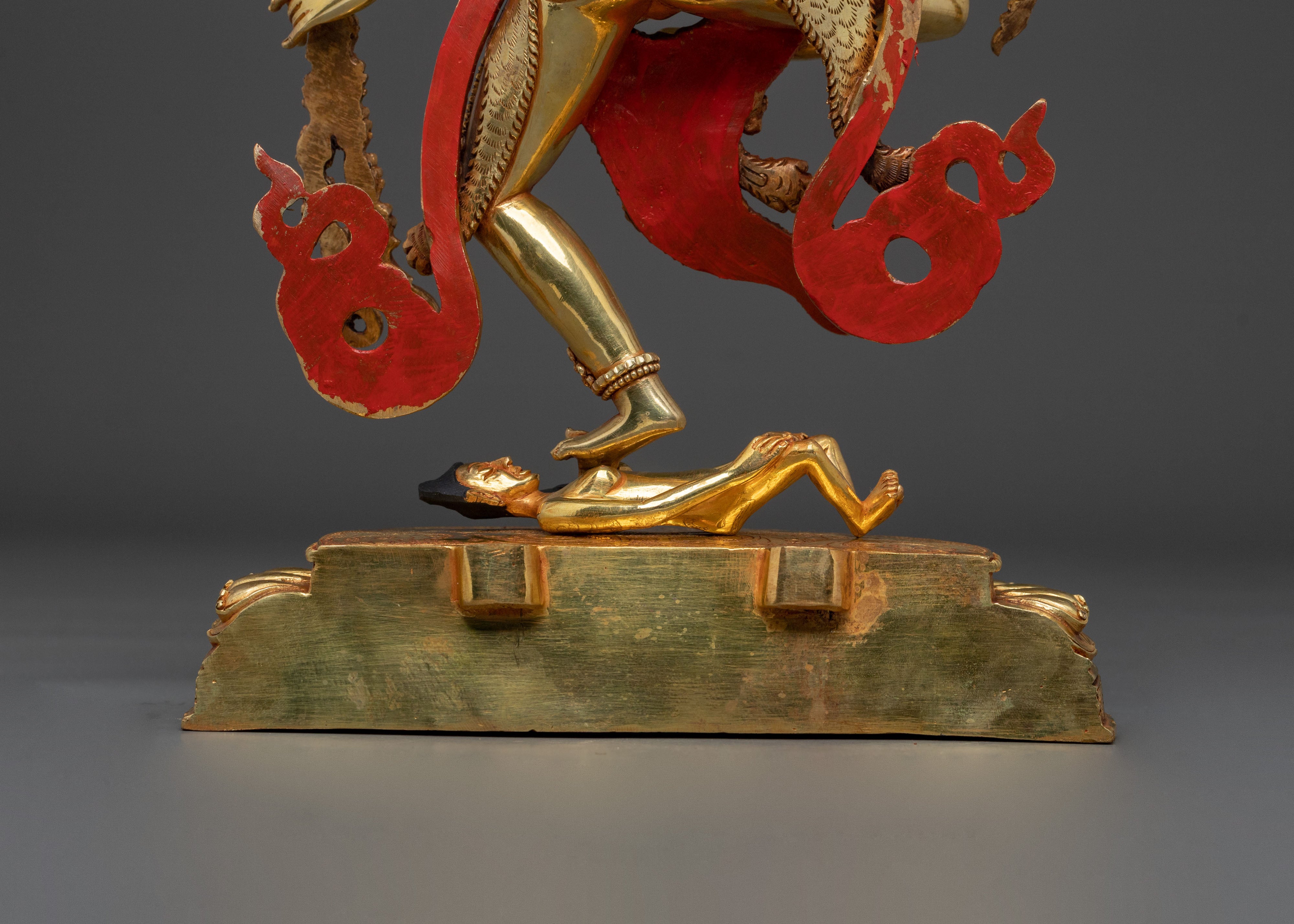 Handcrafted Kurukulla Sculpture: Himalayan Buddhist Art