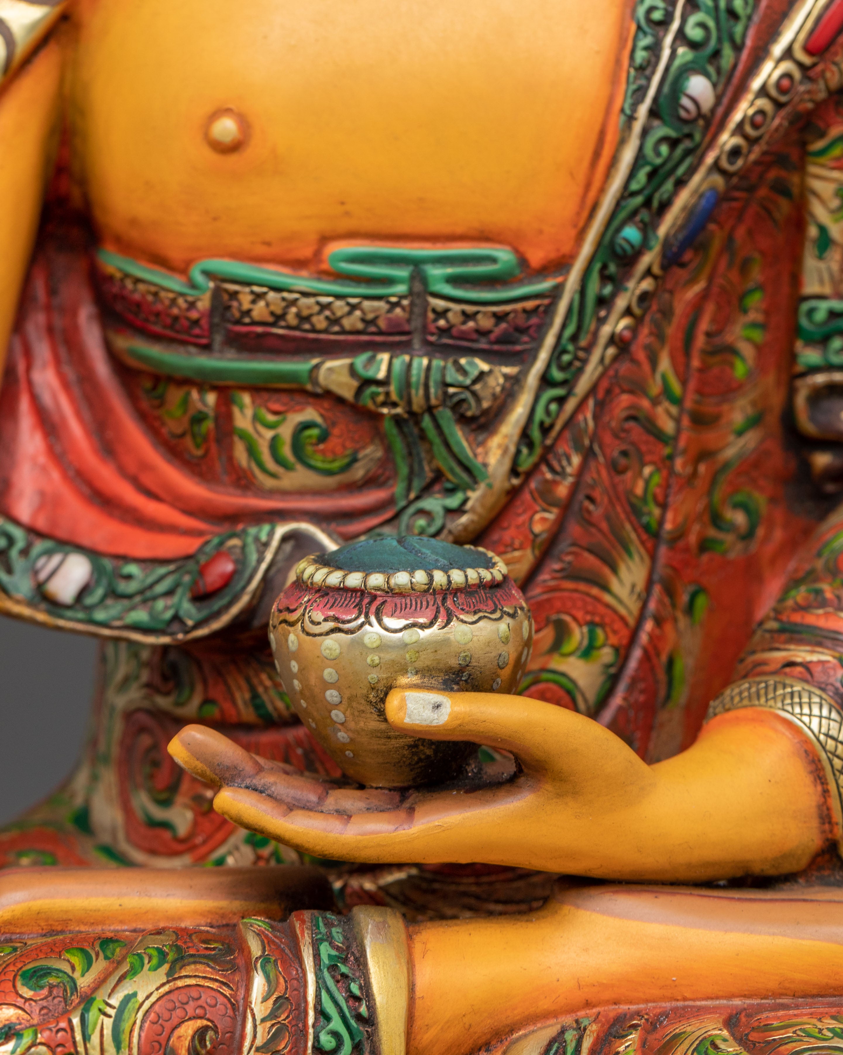 Shakyamuni Buddha Statue – Serene Nepali Artistry