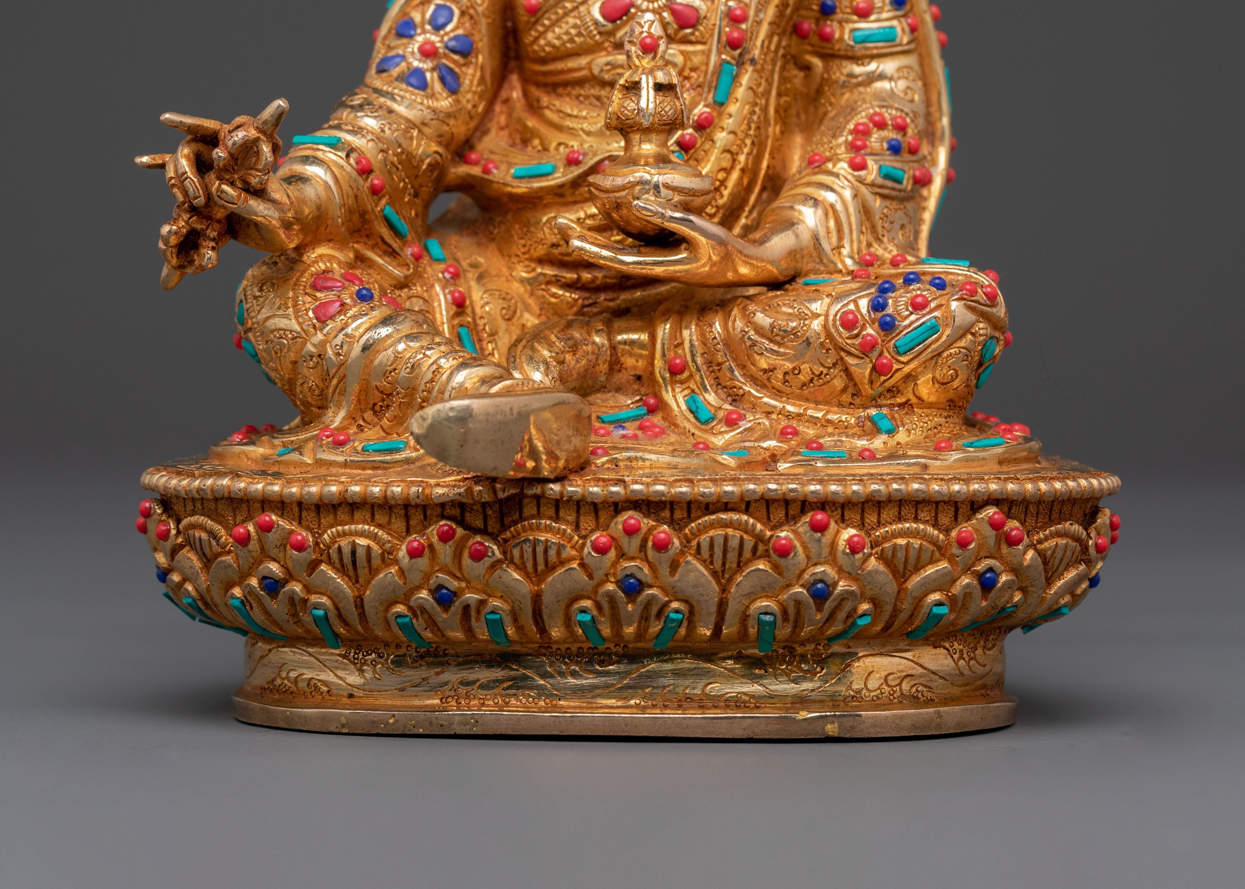 Guru Rinpoche Golden Statue | Spiritual Guidance