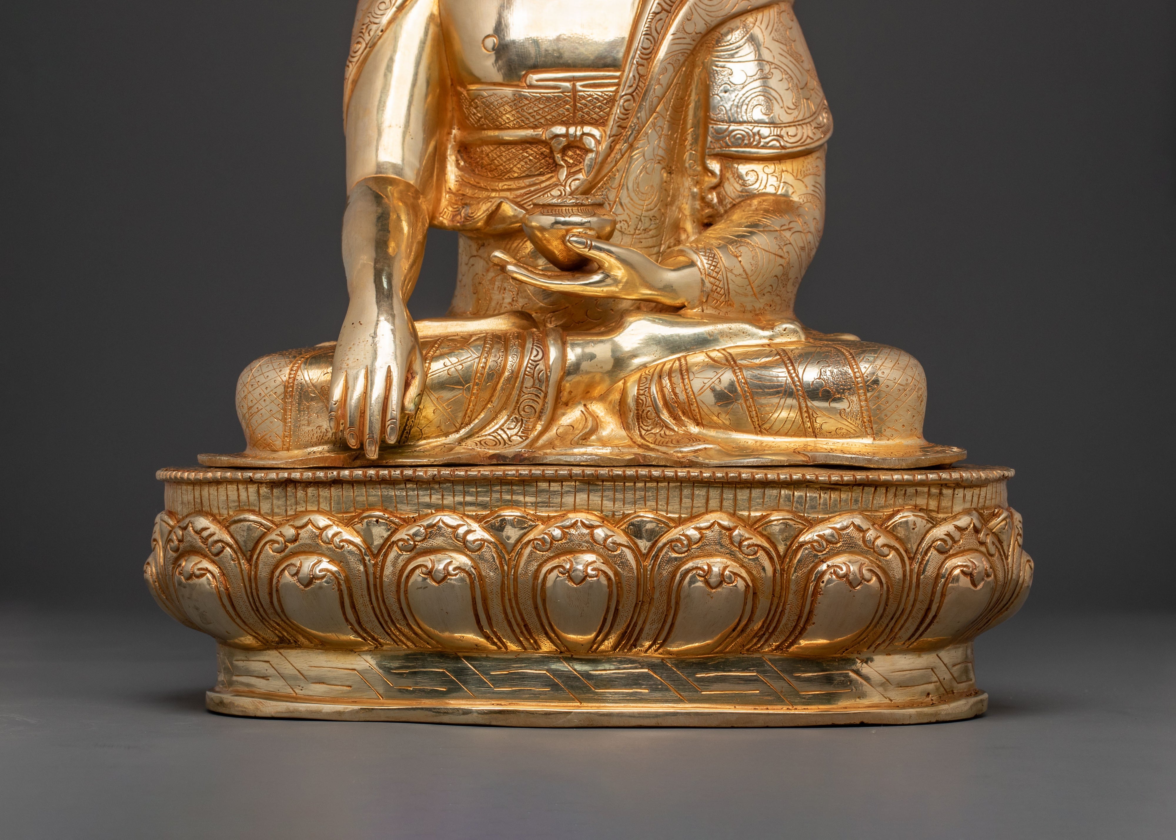 Shakyamuni Buddha Statue | Enlightened Figure