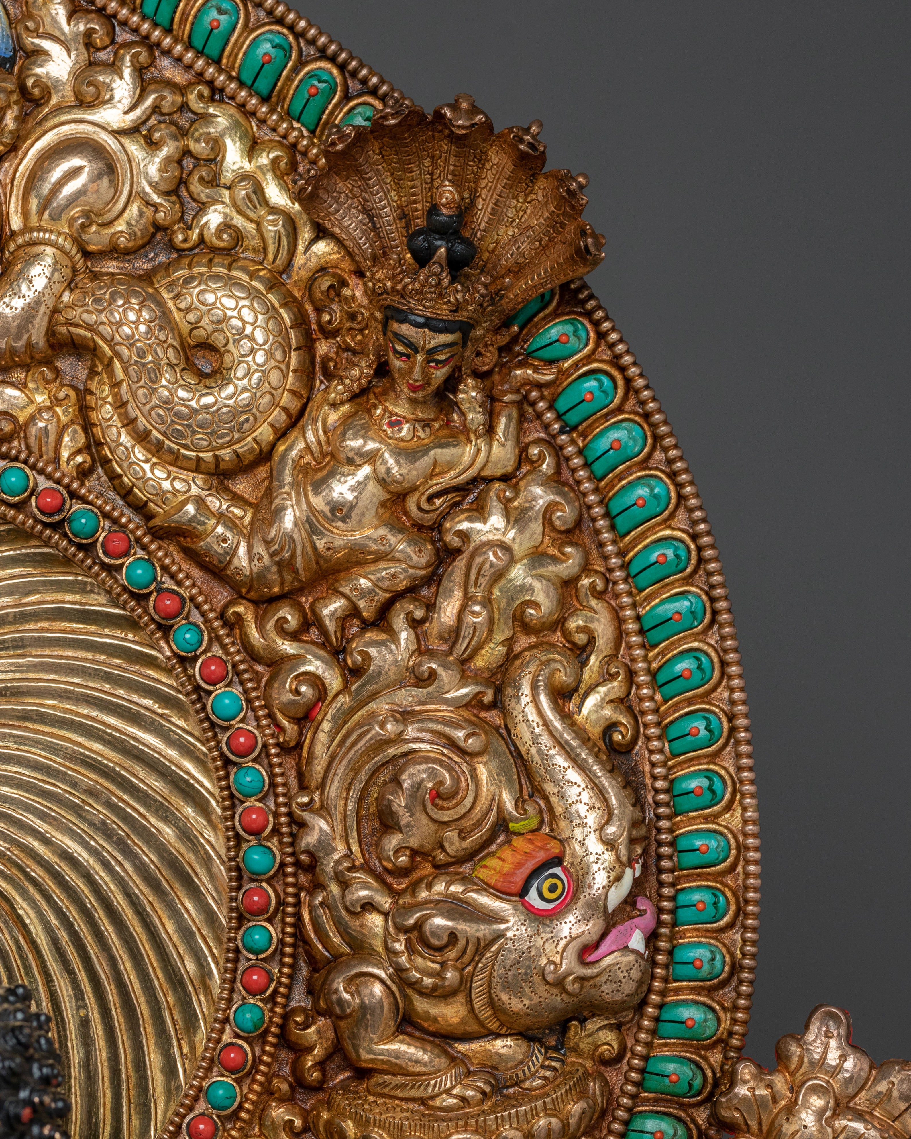 Crowned Buddha of Enlightenment Statue: Sacred Symbol of Wisdom and Awakening