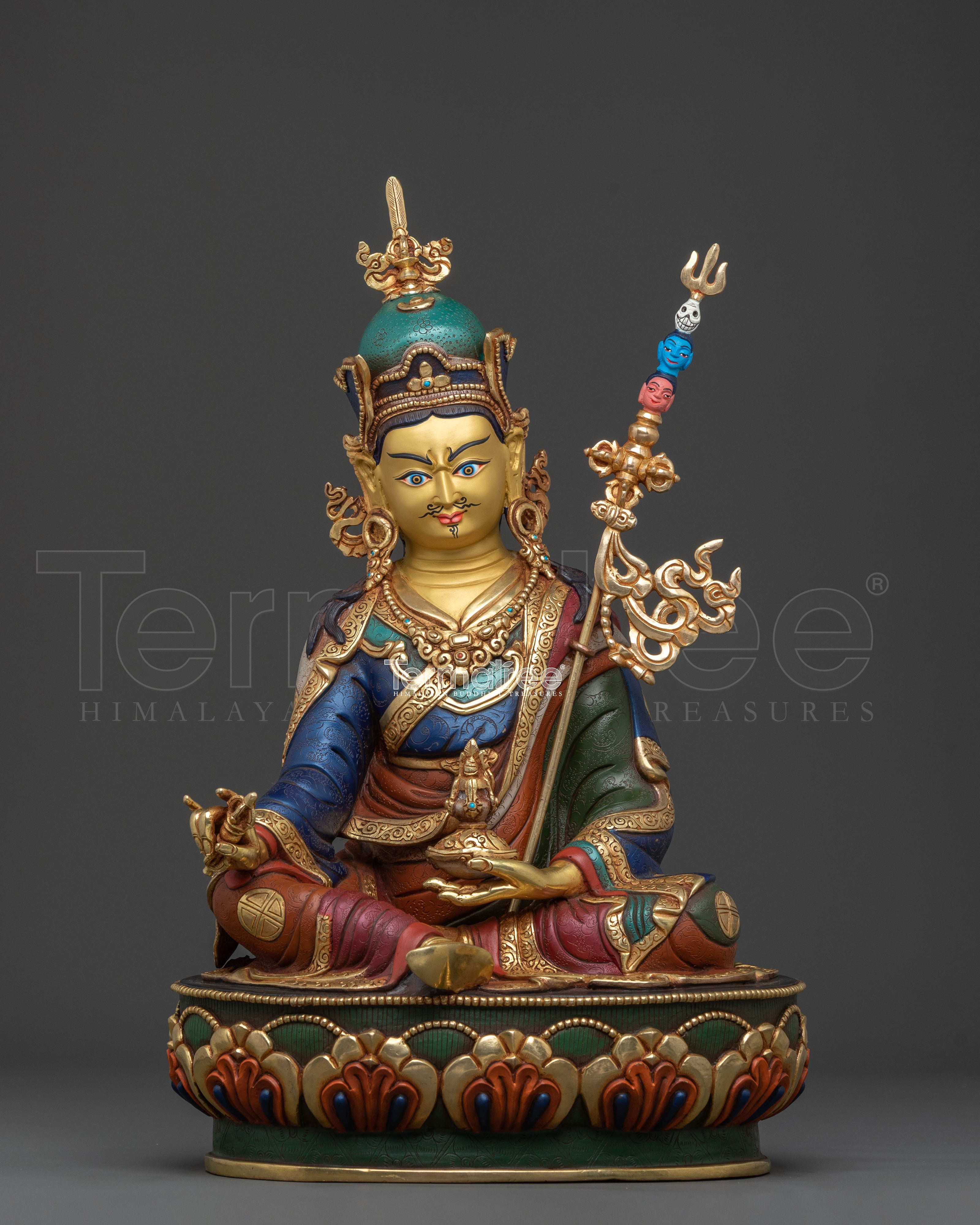 Guru Rinpoche Statue